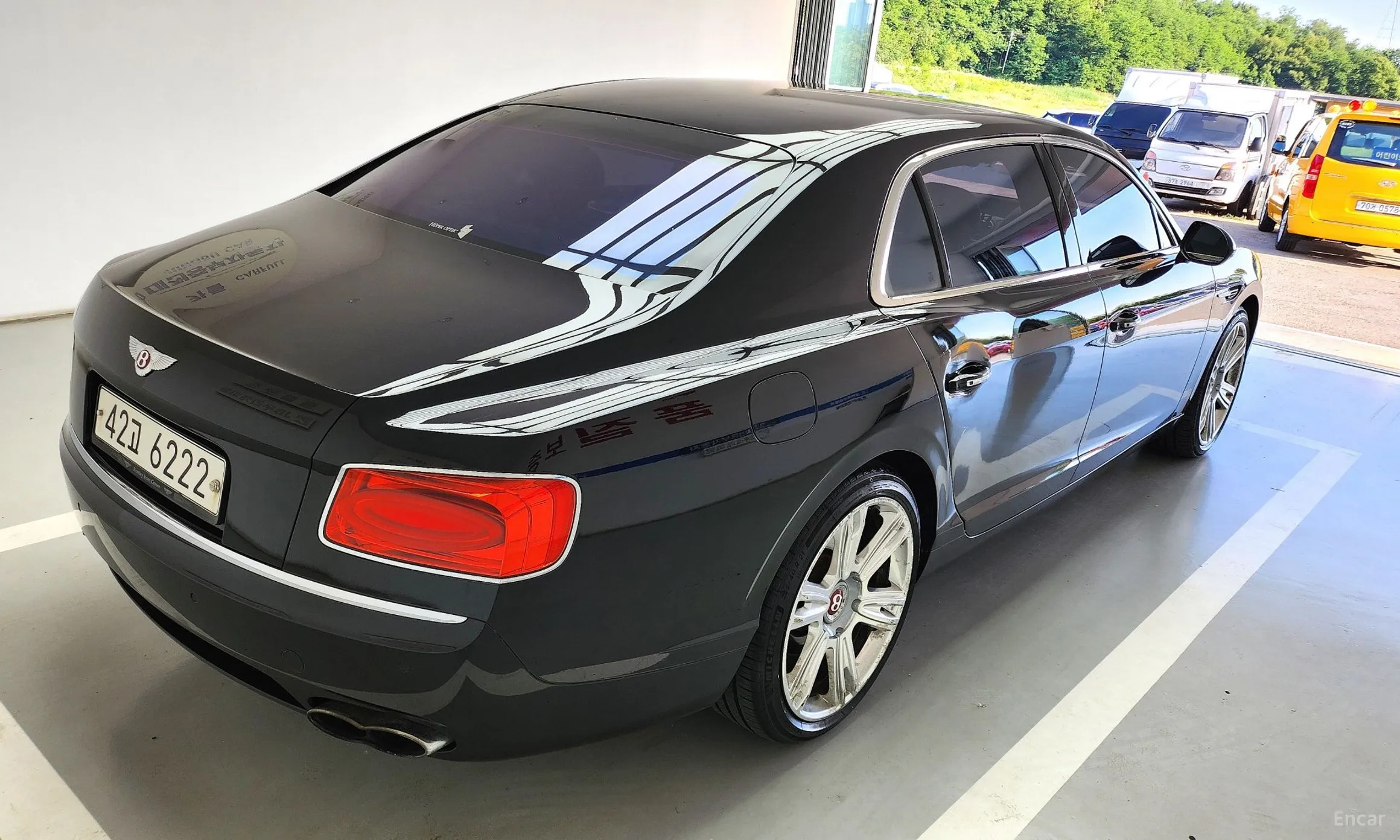 Bentley Flying Spur 2nd Generation превью 13
