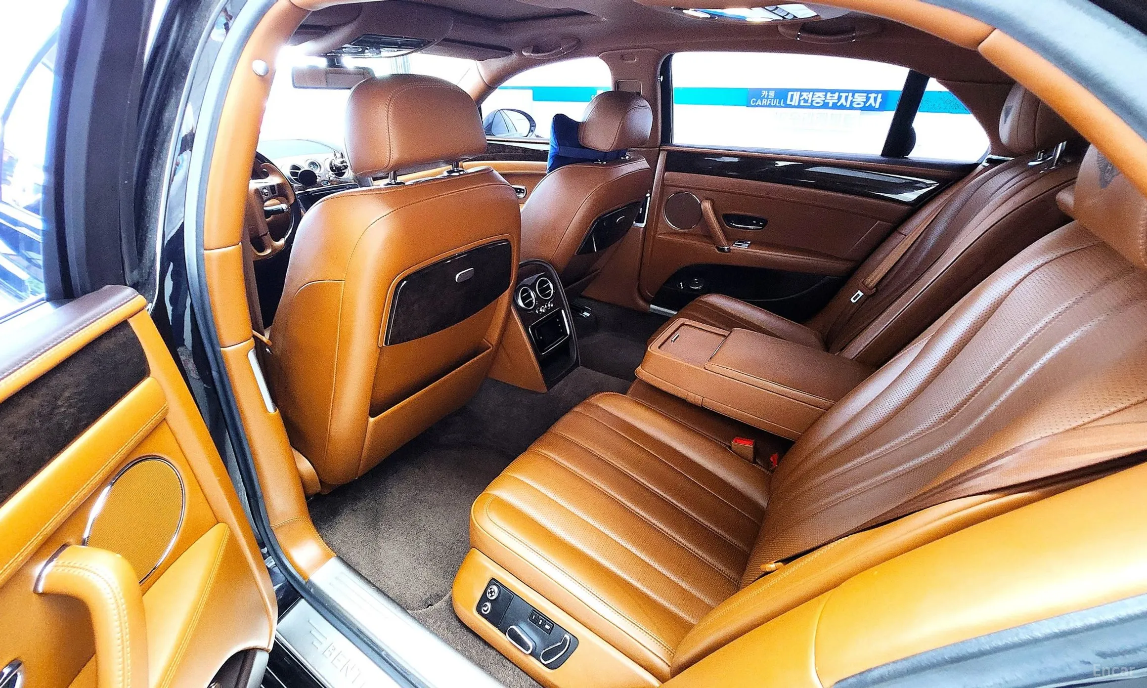 Bentley Flying Spur 2nd Generation превью 18