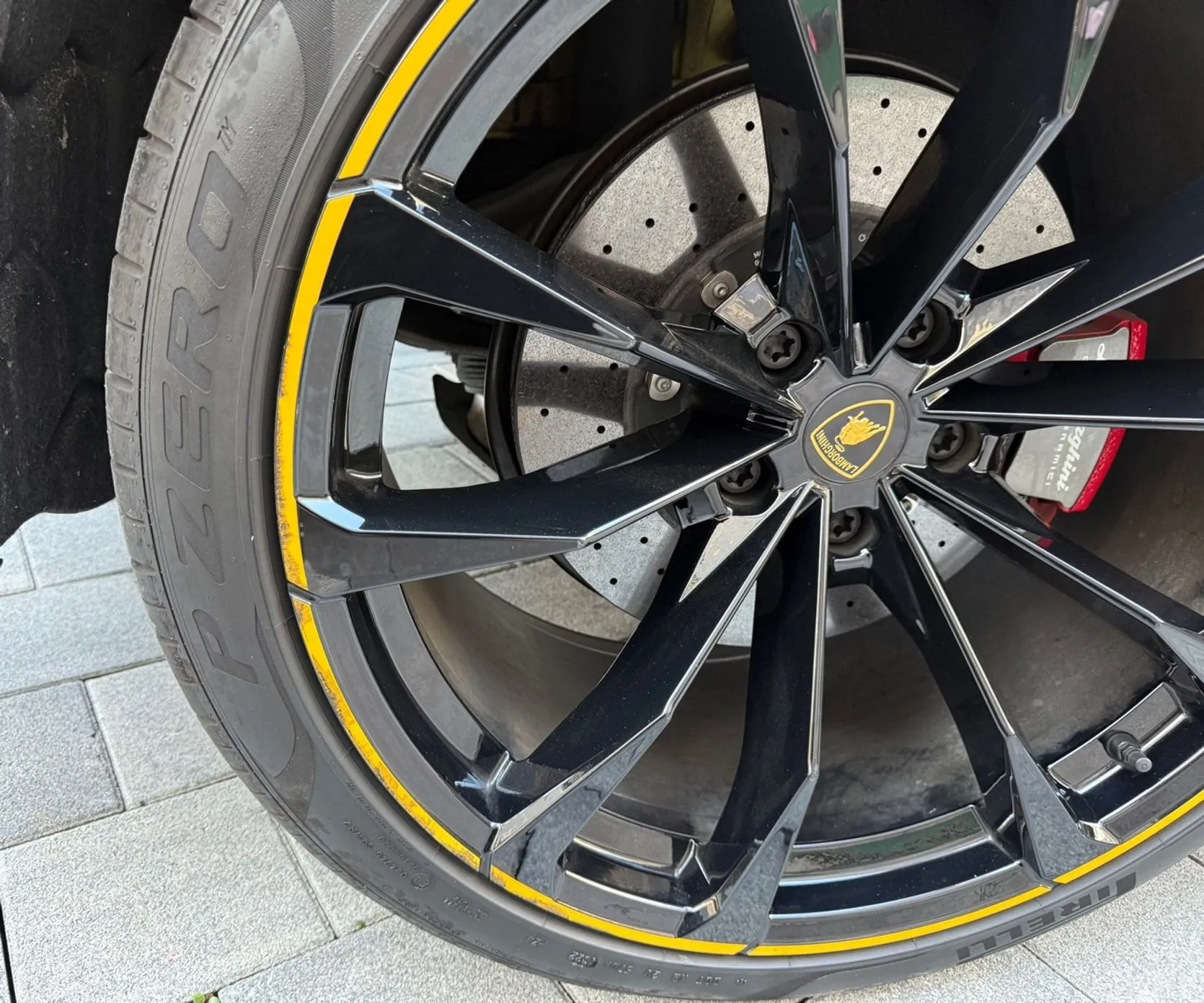 Lamborghini Urus превью 5