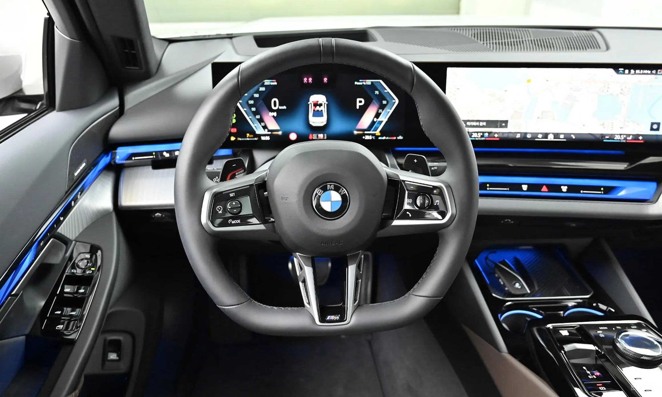 BMW 5 Series (G60) превью 13