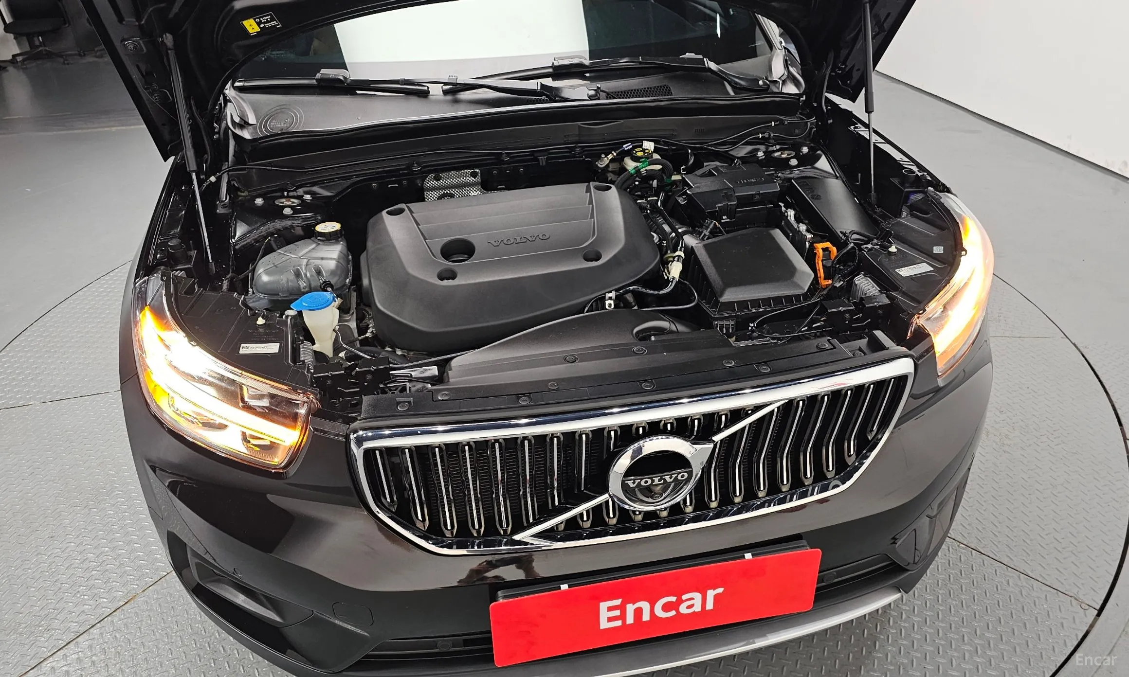 Volvo XC40 превью 6