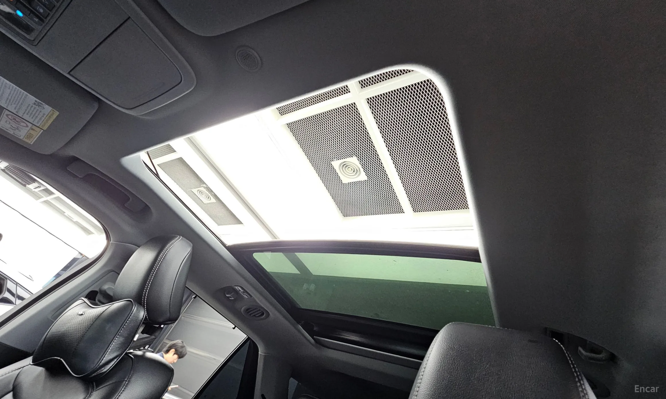 Ford Explorer 6th Generation превью 17