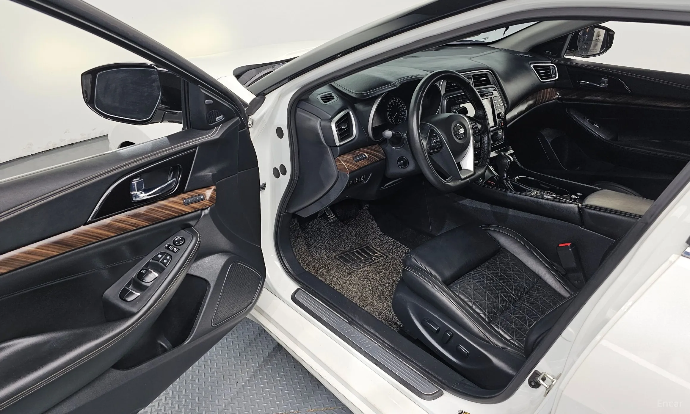 Nissan Maxima (A36) превью 10