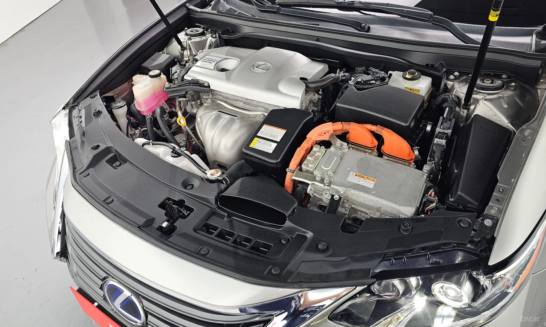 Lexus New ES300h превью 6