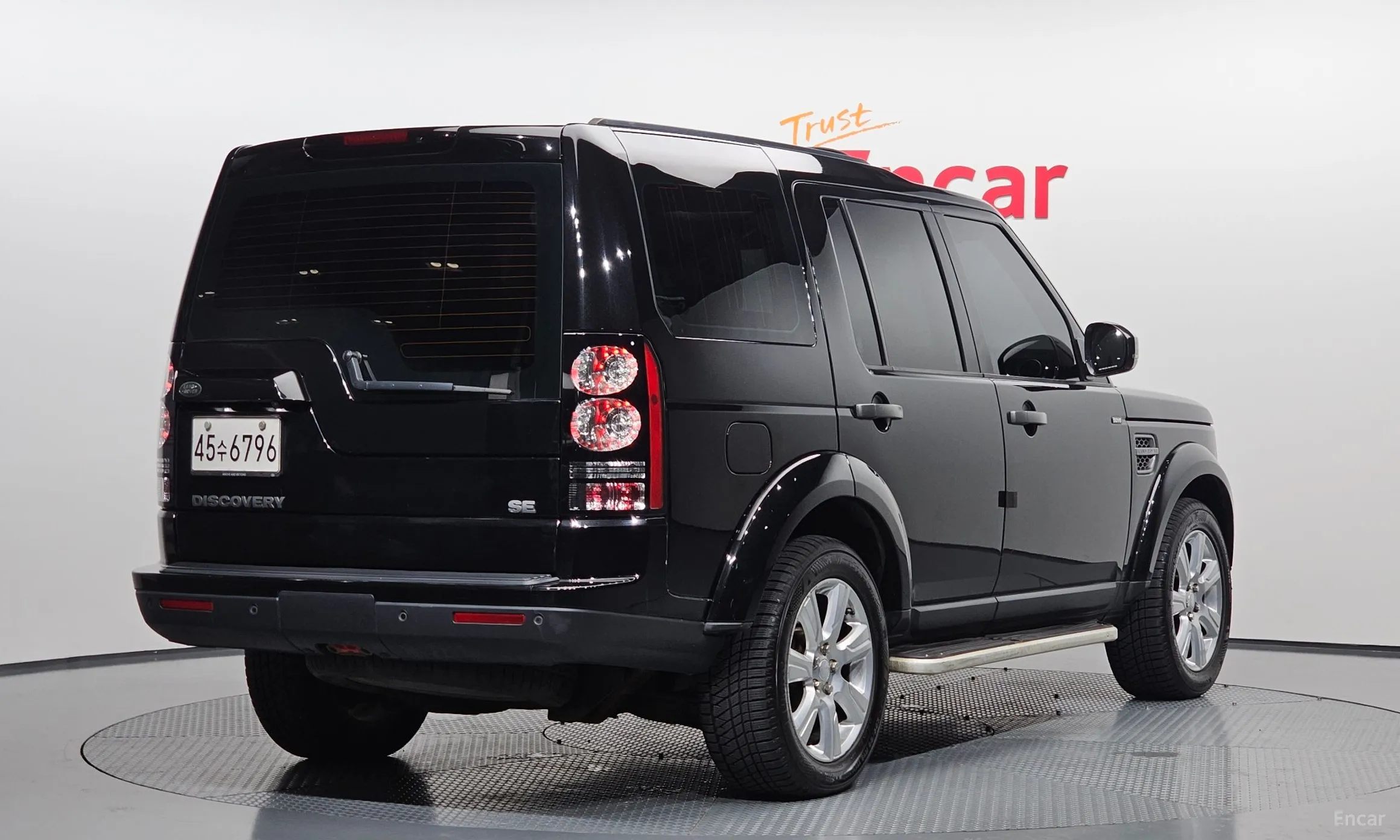 Land Rover Discovery 4 превью 2