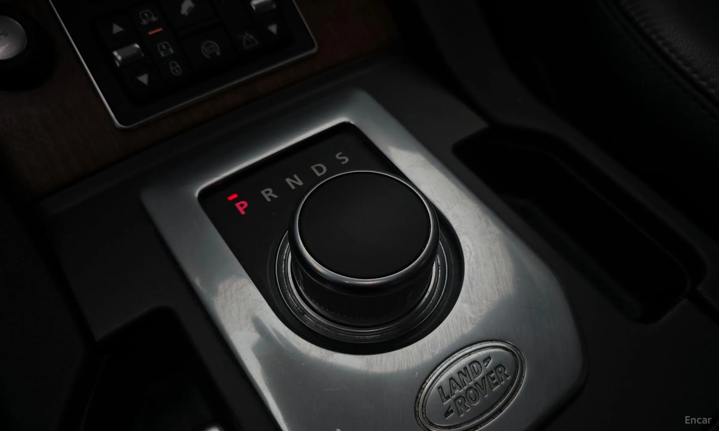 Land Rover Discovery 4 превью 9
