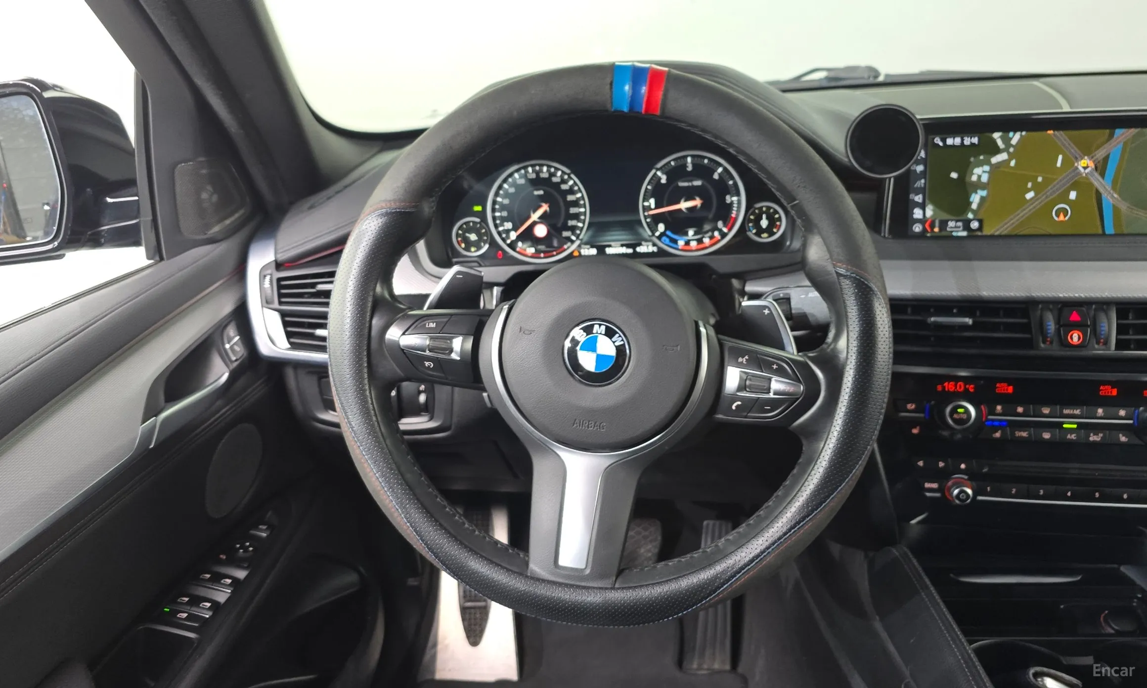 BMW X6 (F16) превью 13