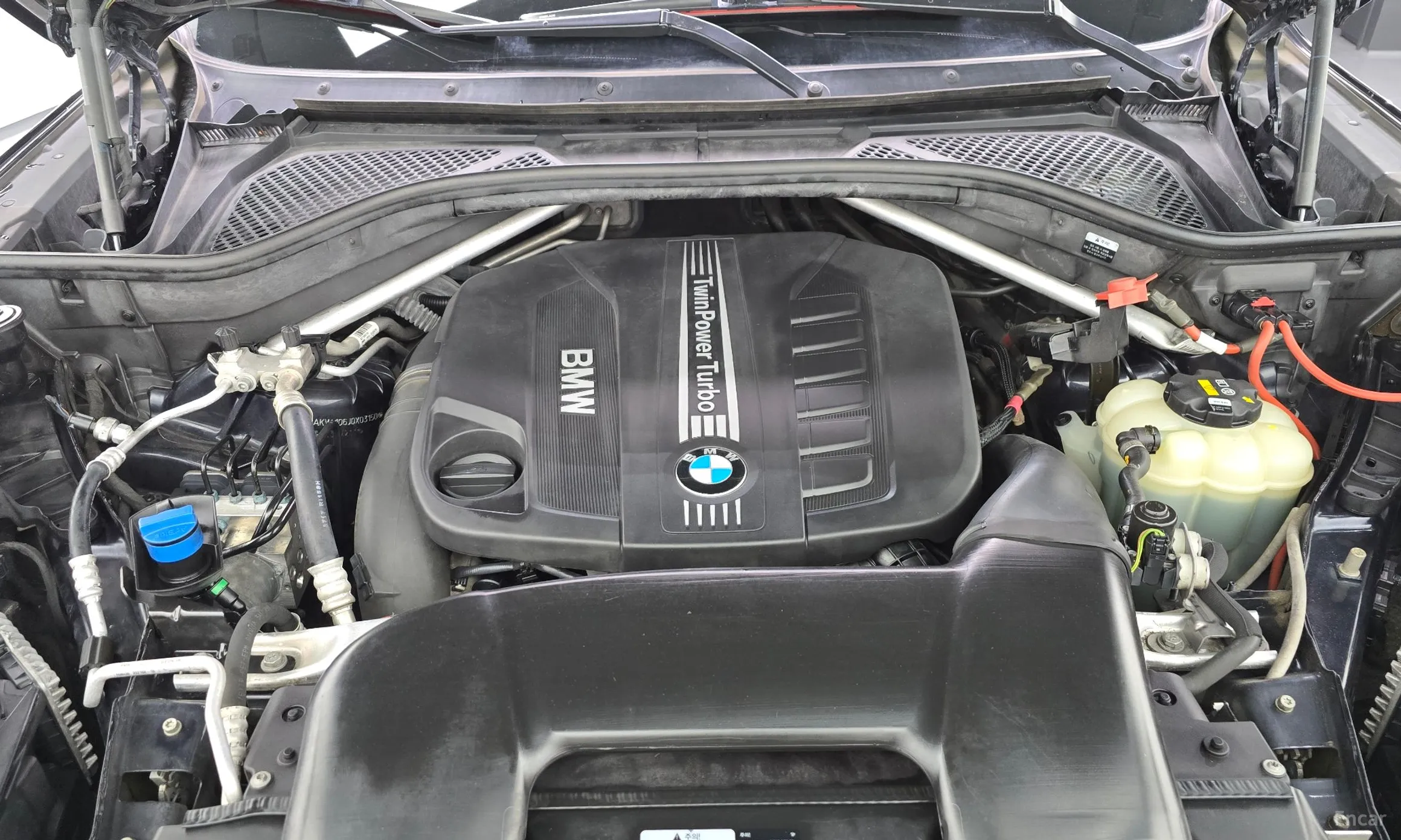 BMW X6 (F16) превью 6