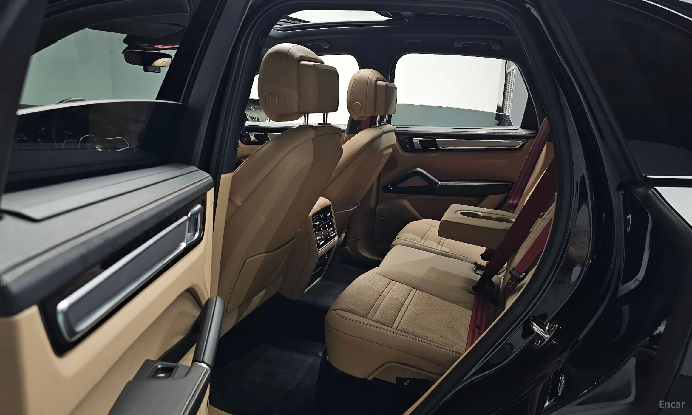 Porsche Cayenne (PO536) превью 12