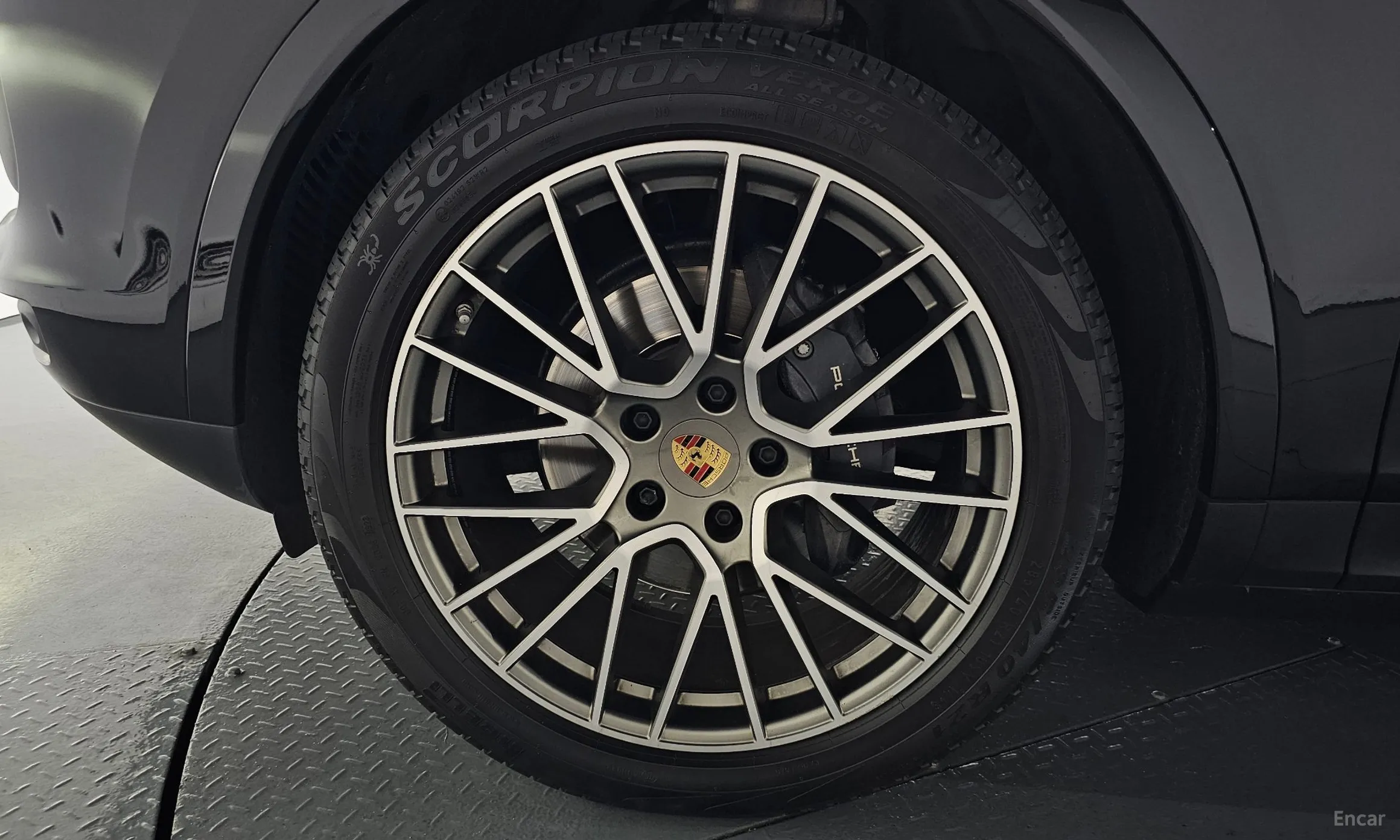 Porsche Cayenne (PO536) превью 5