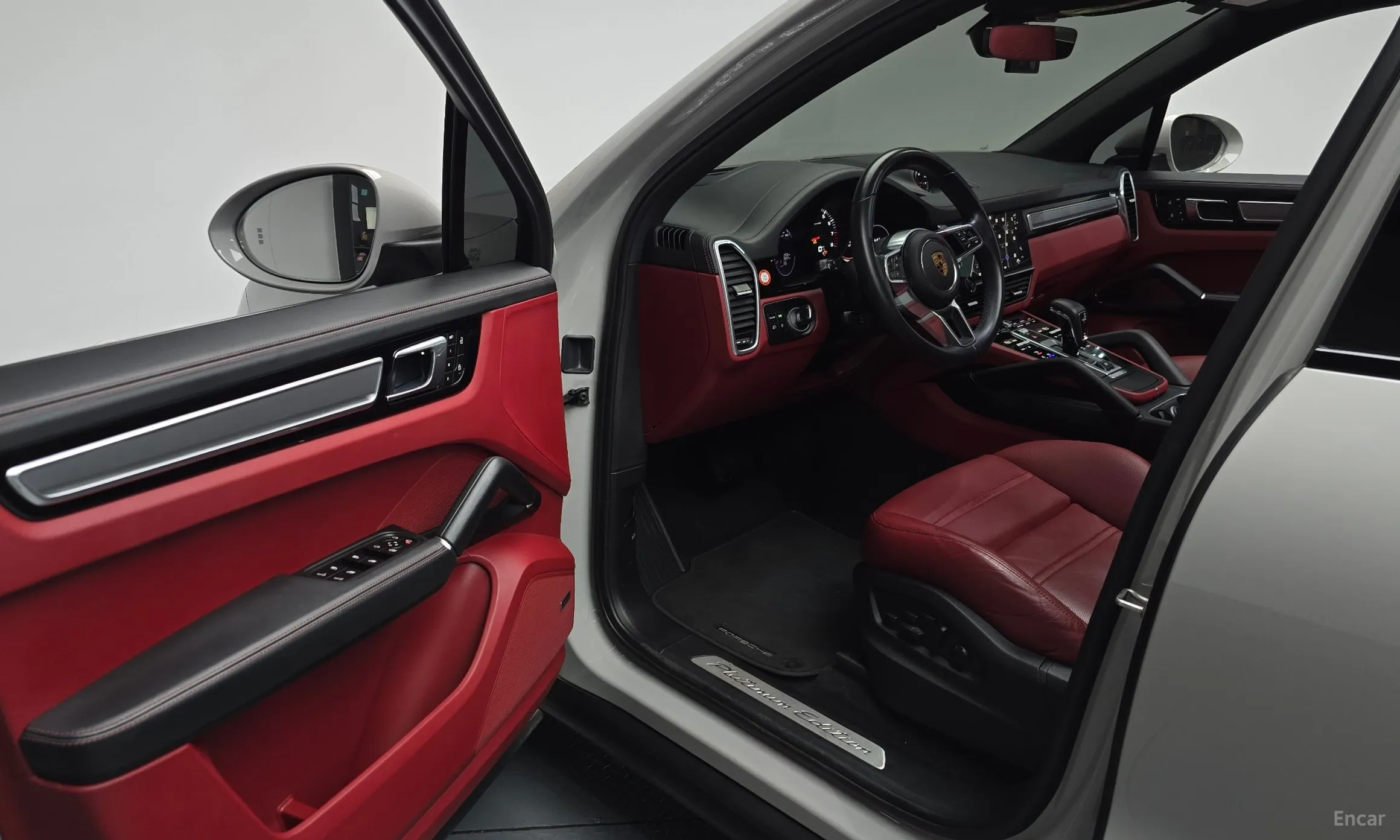 Porsche Cayenne (PO536) превью 10