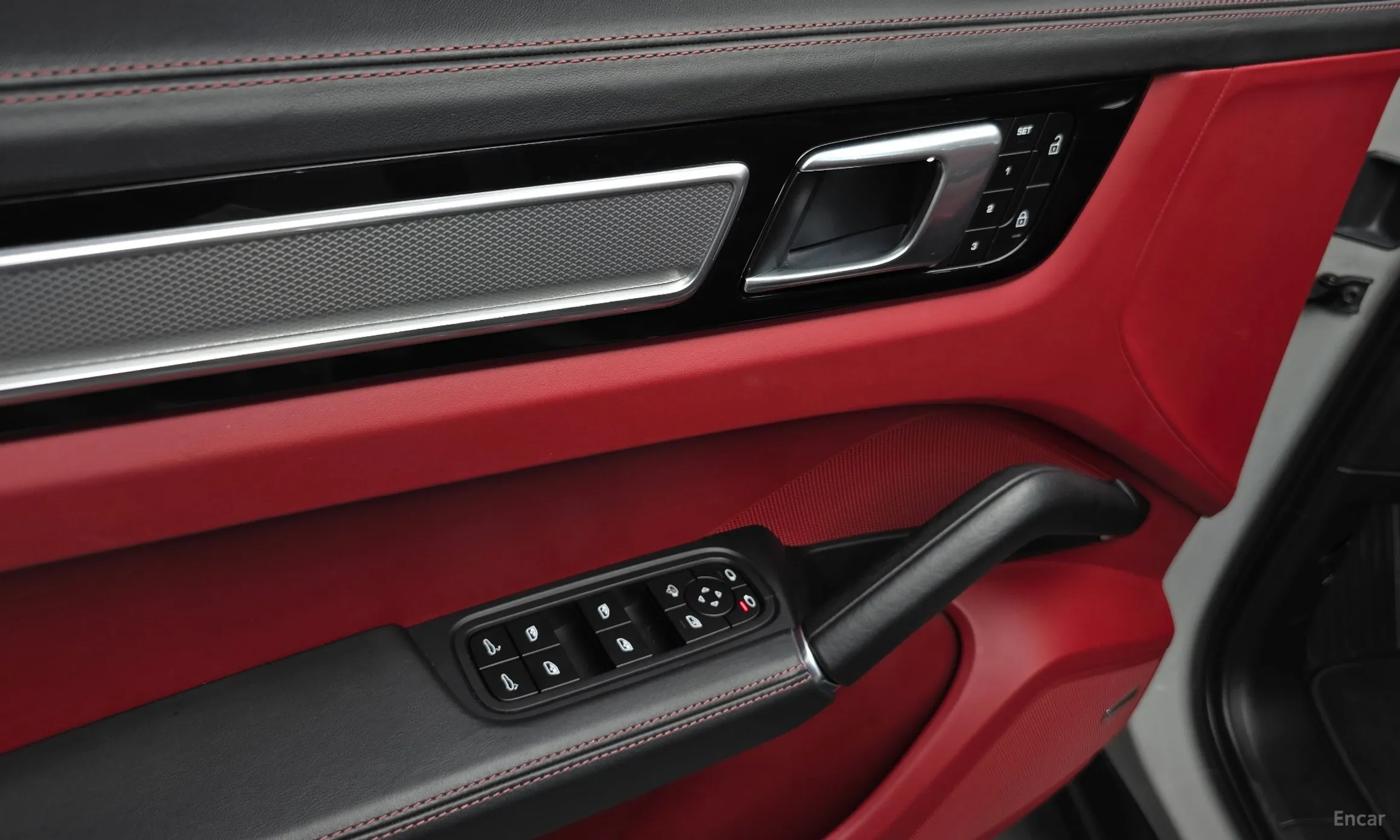 Porsche Cayenne (PO536) превью 17