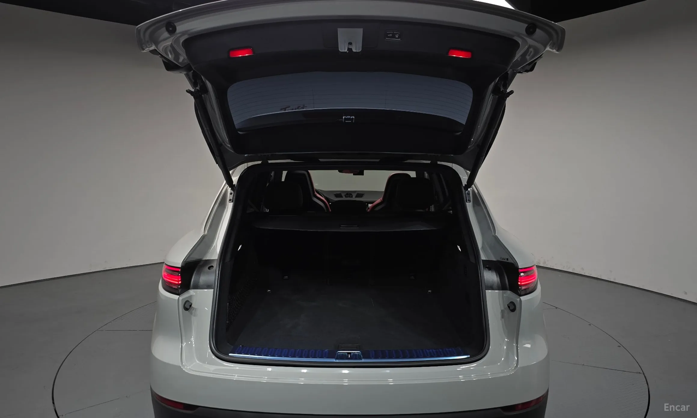 Porsche Cayenne (PO536) превью 20