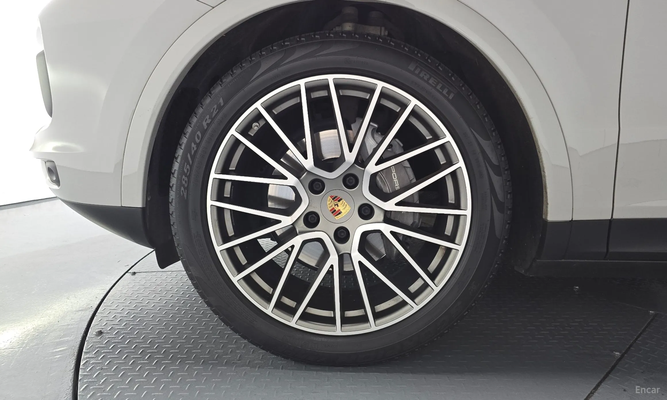 Porsche Cayenne (PO536) превью 5