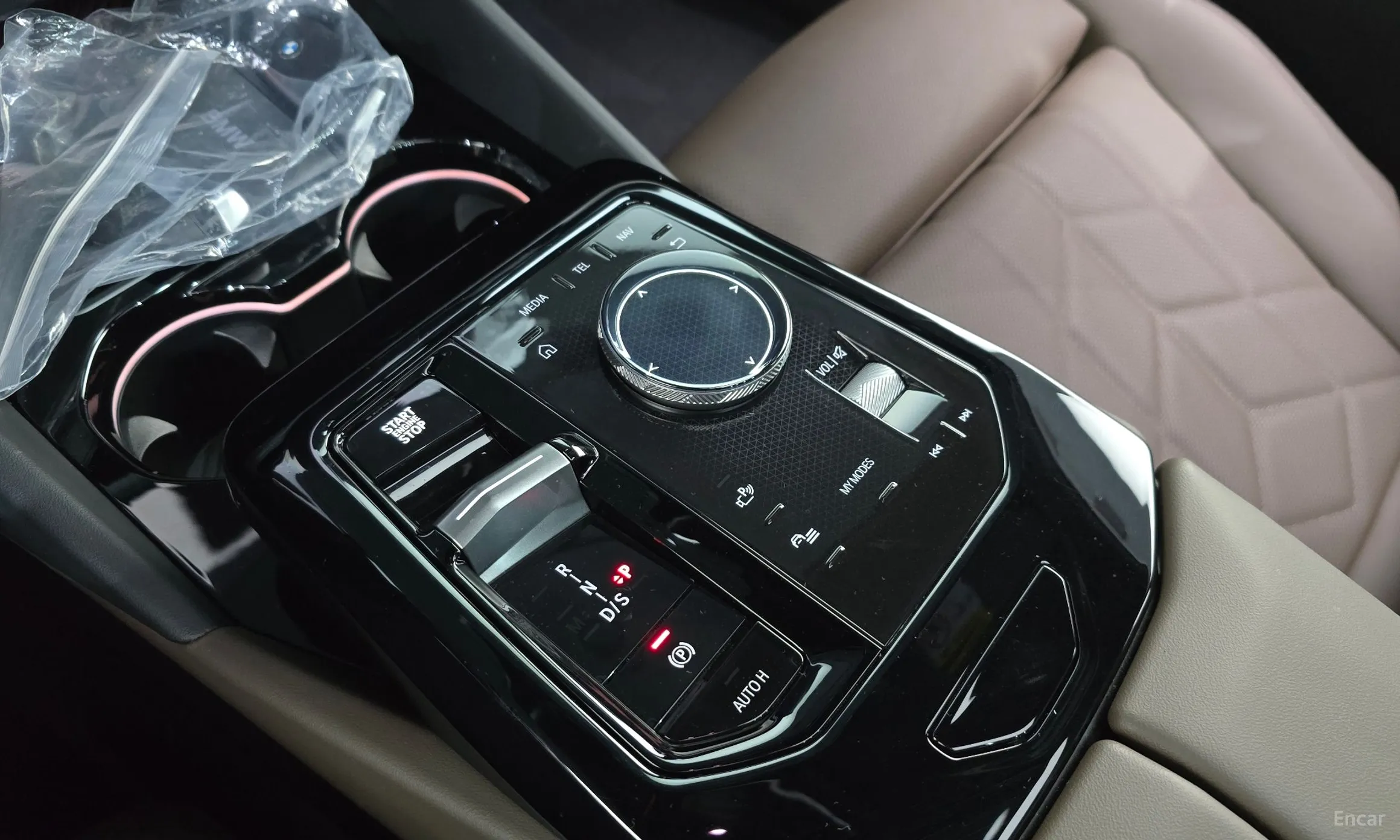 BMW 5 Series (G60) превью 9