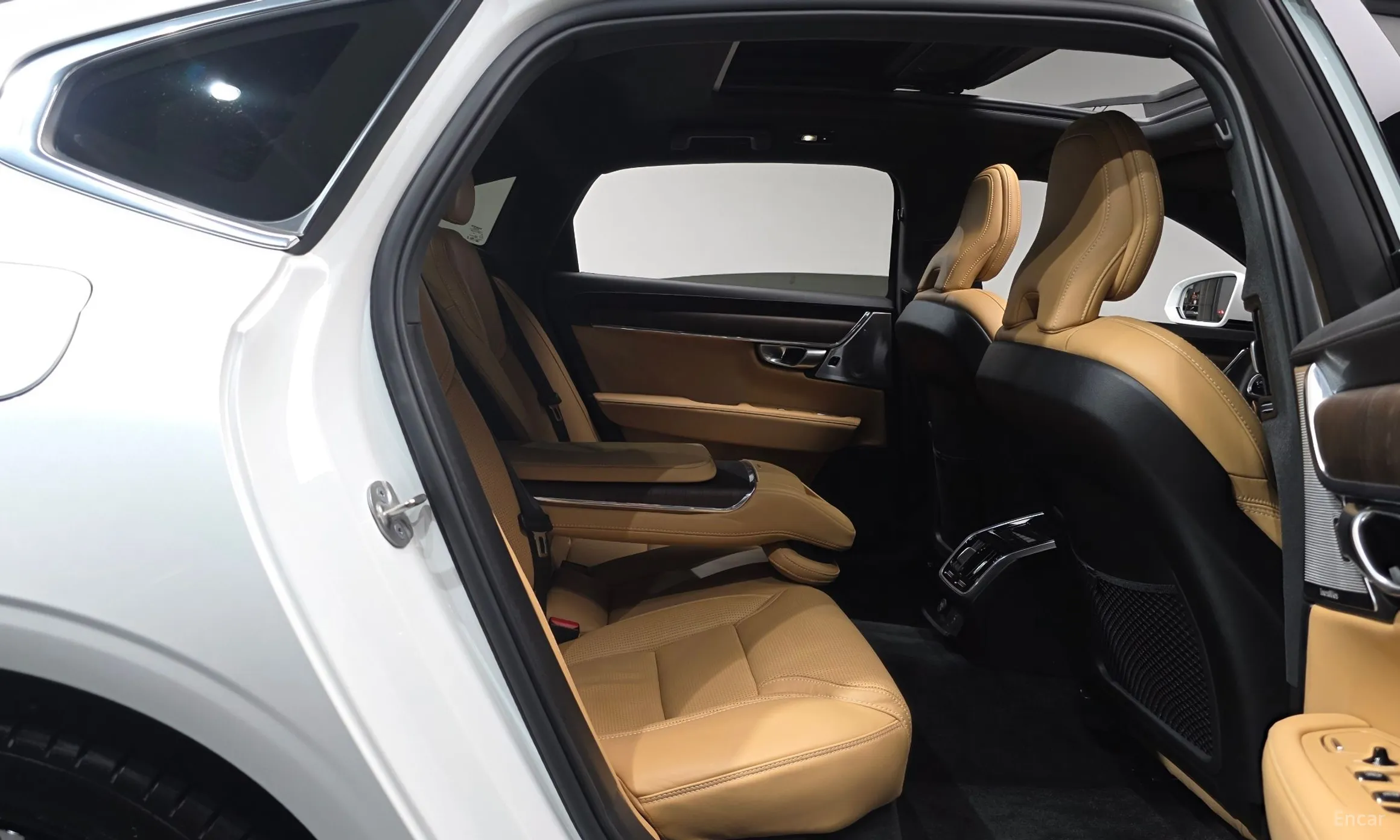 Volvo S90 превью 11