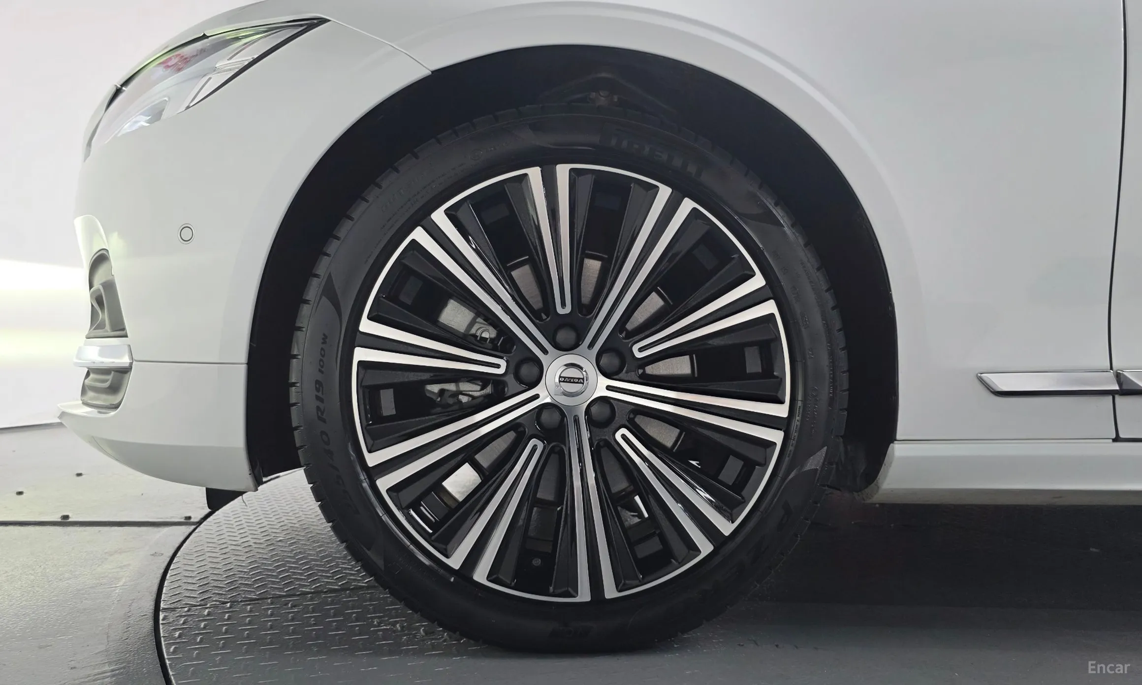 Volvo S90 превью 5