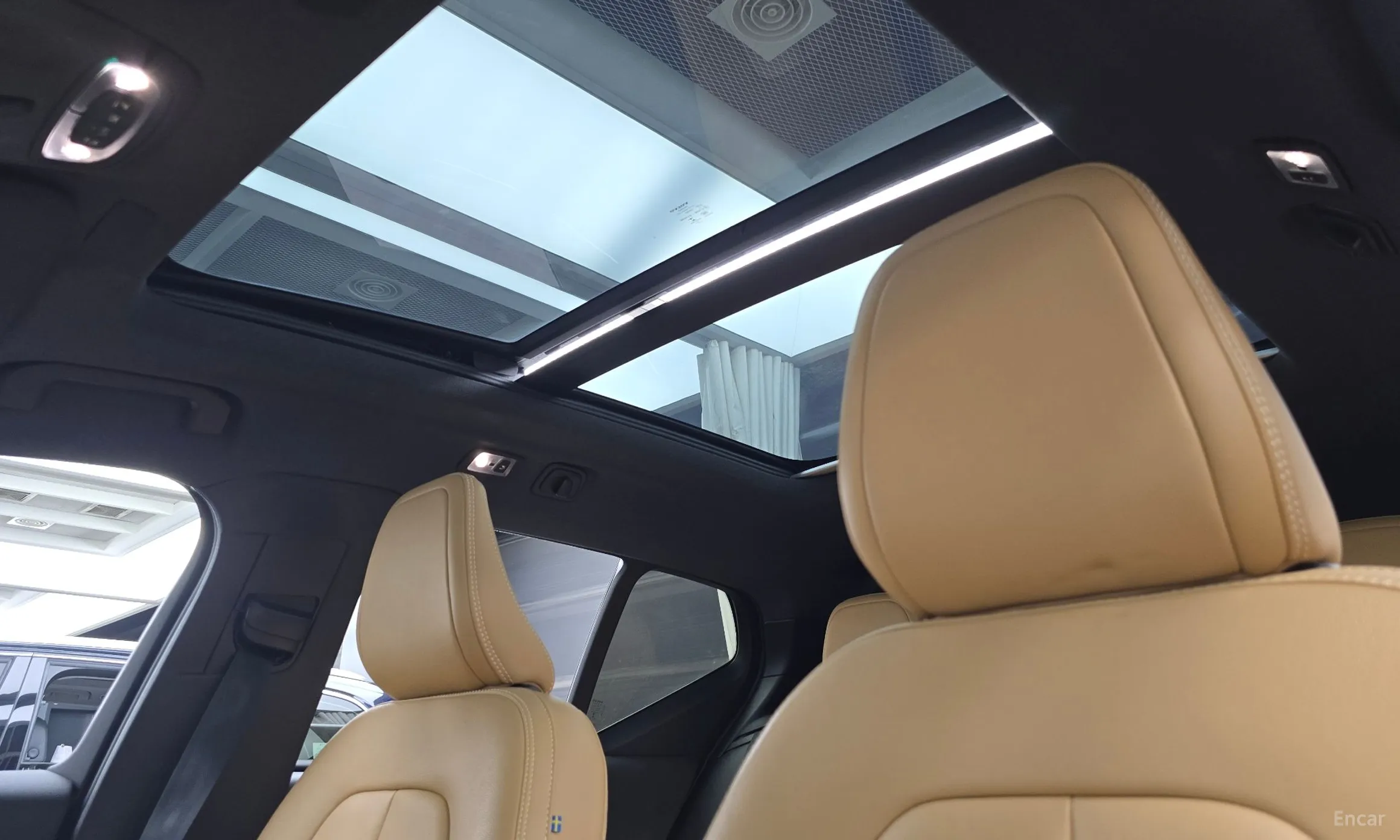 Volvo XC40 превью 15