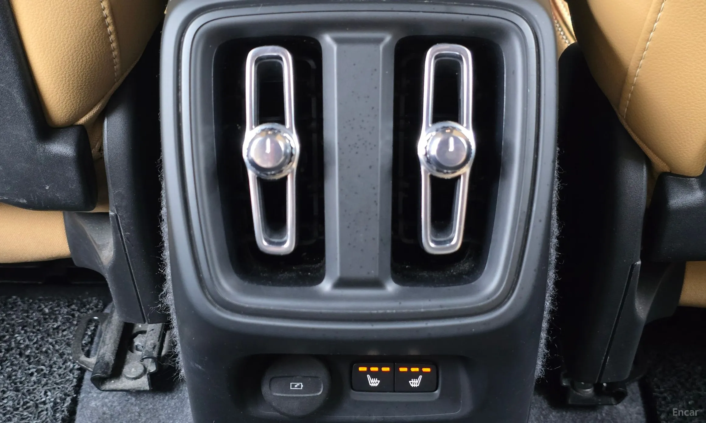 Volvo XC40 превью 19