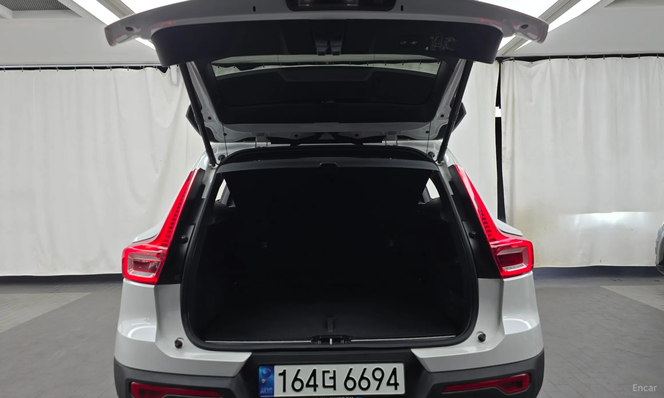 Volvo XC40 превью 20
