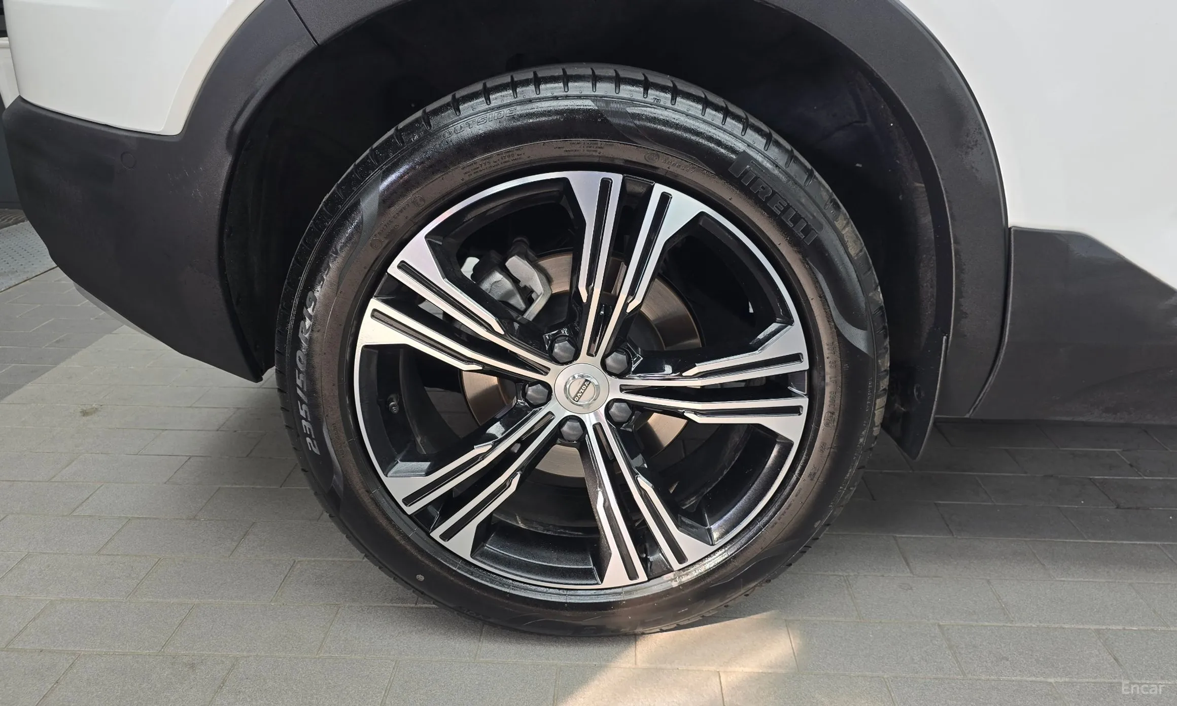 Volvo XC40 превью 5