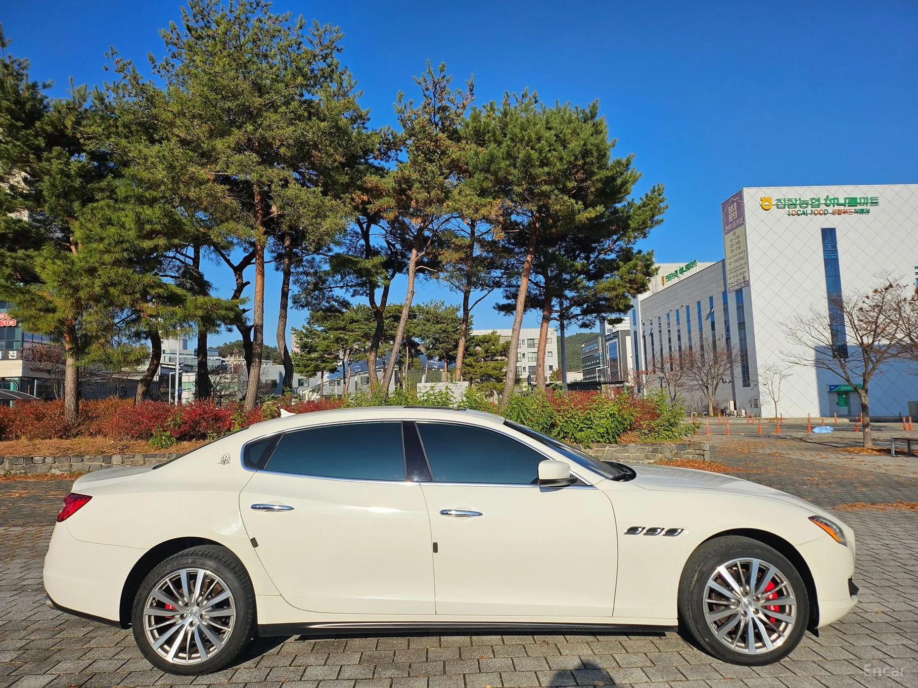 Maserati Quattroporte превью 5
