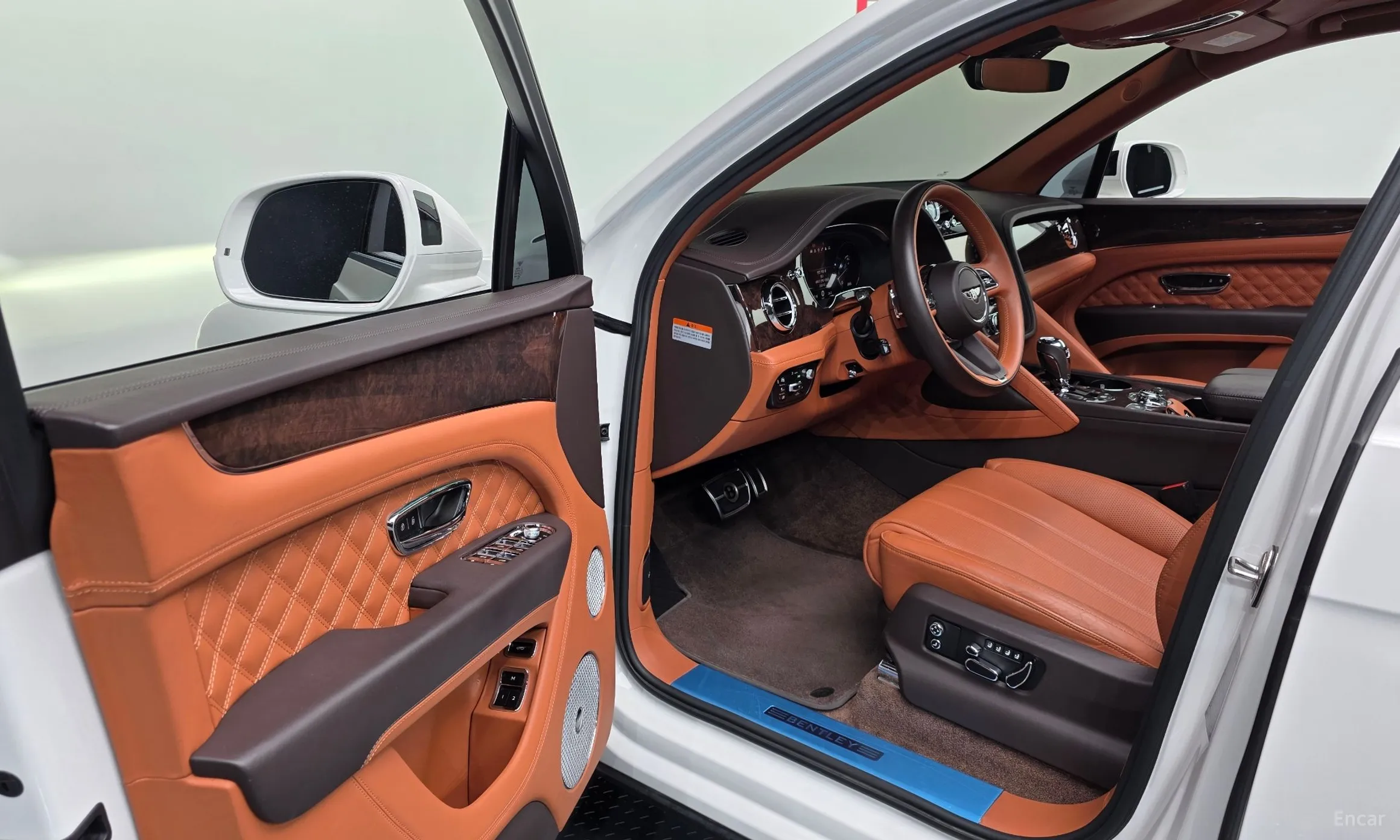Bentley Bentayga превью 10