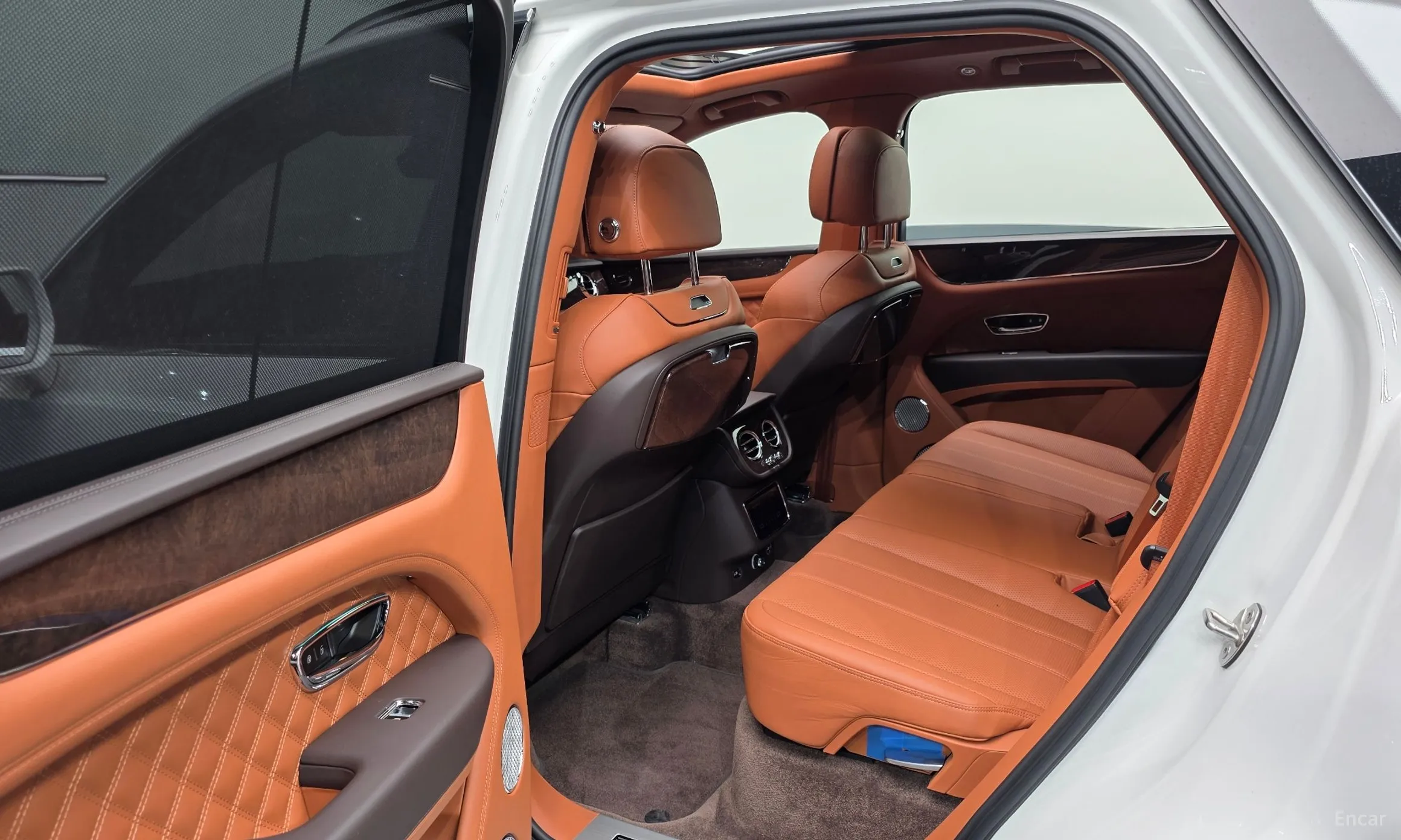 Bentley Bentayga превью 12