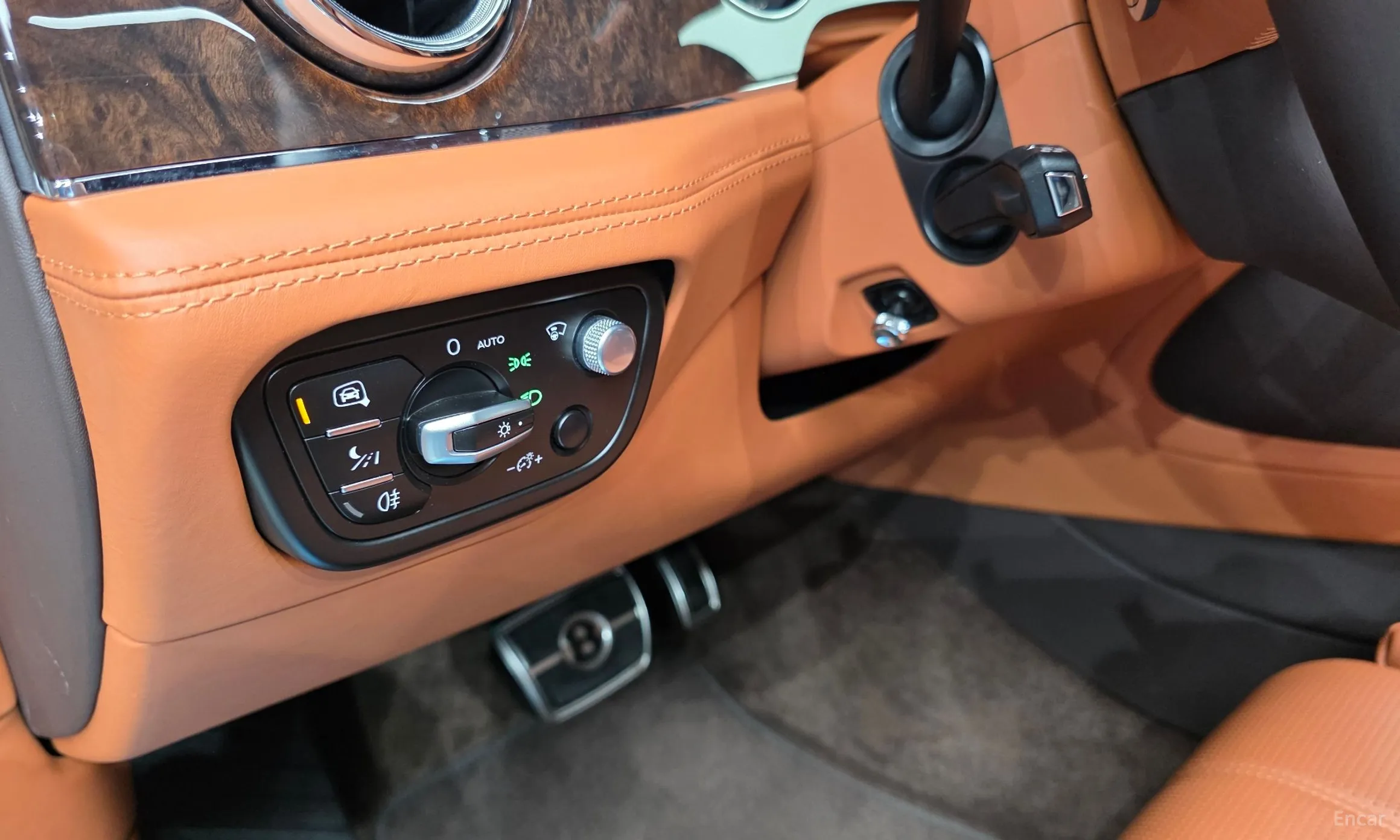 Bentley Bentayga превью 19