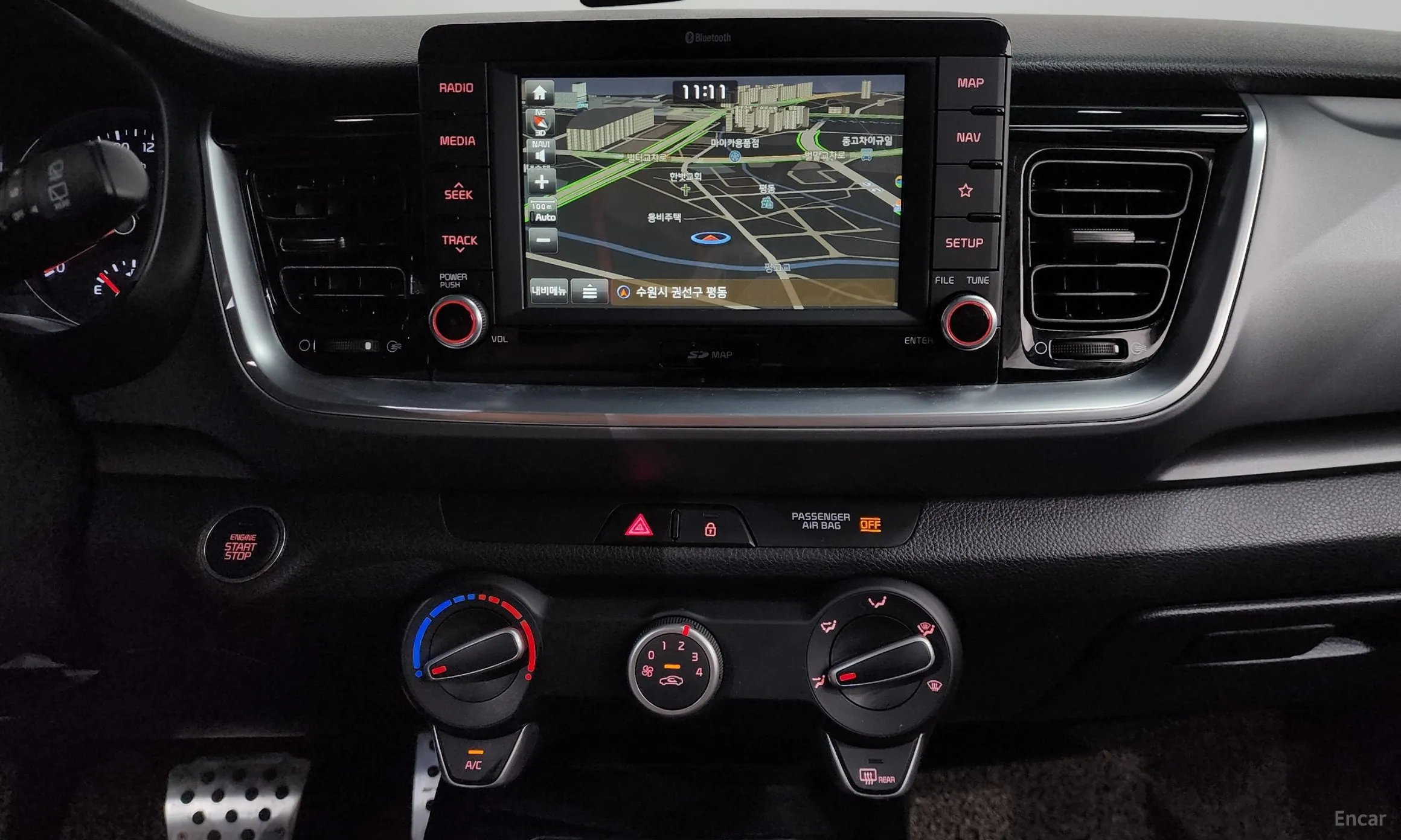 Kia Stonic превью 14