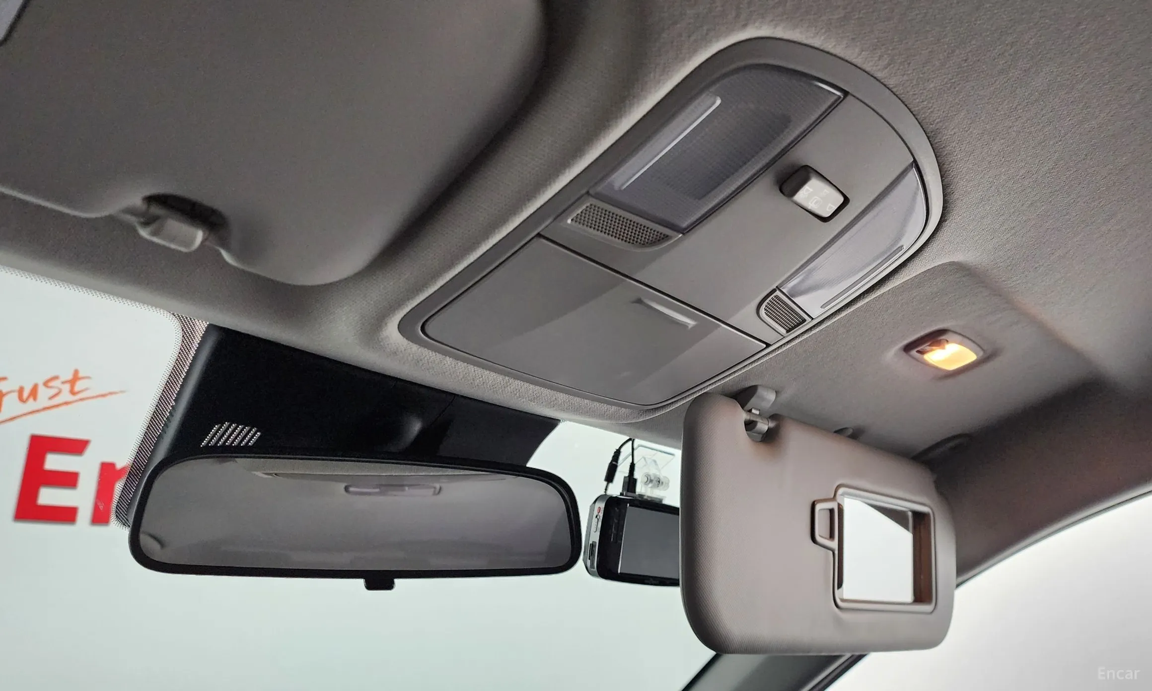 Kia Stonic превью 19
