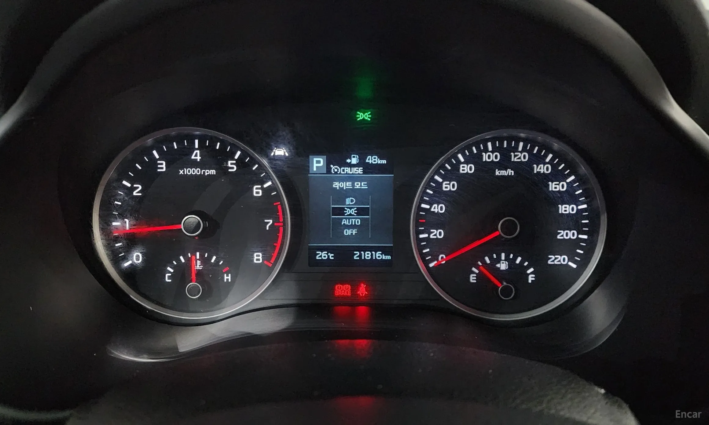Kia Stonic превью 8
