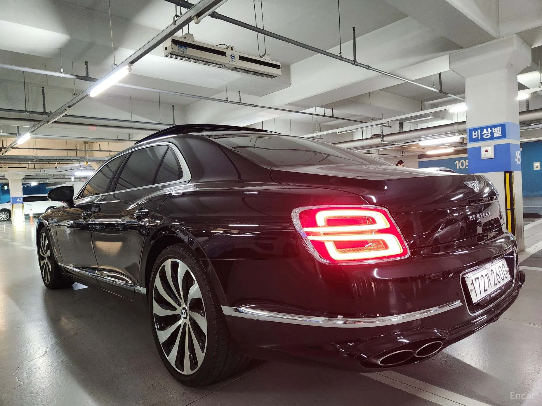 Bentley Flying Spur 3rd Generation превью 5