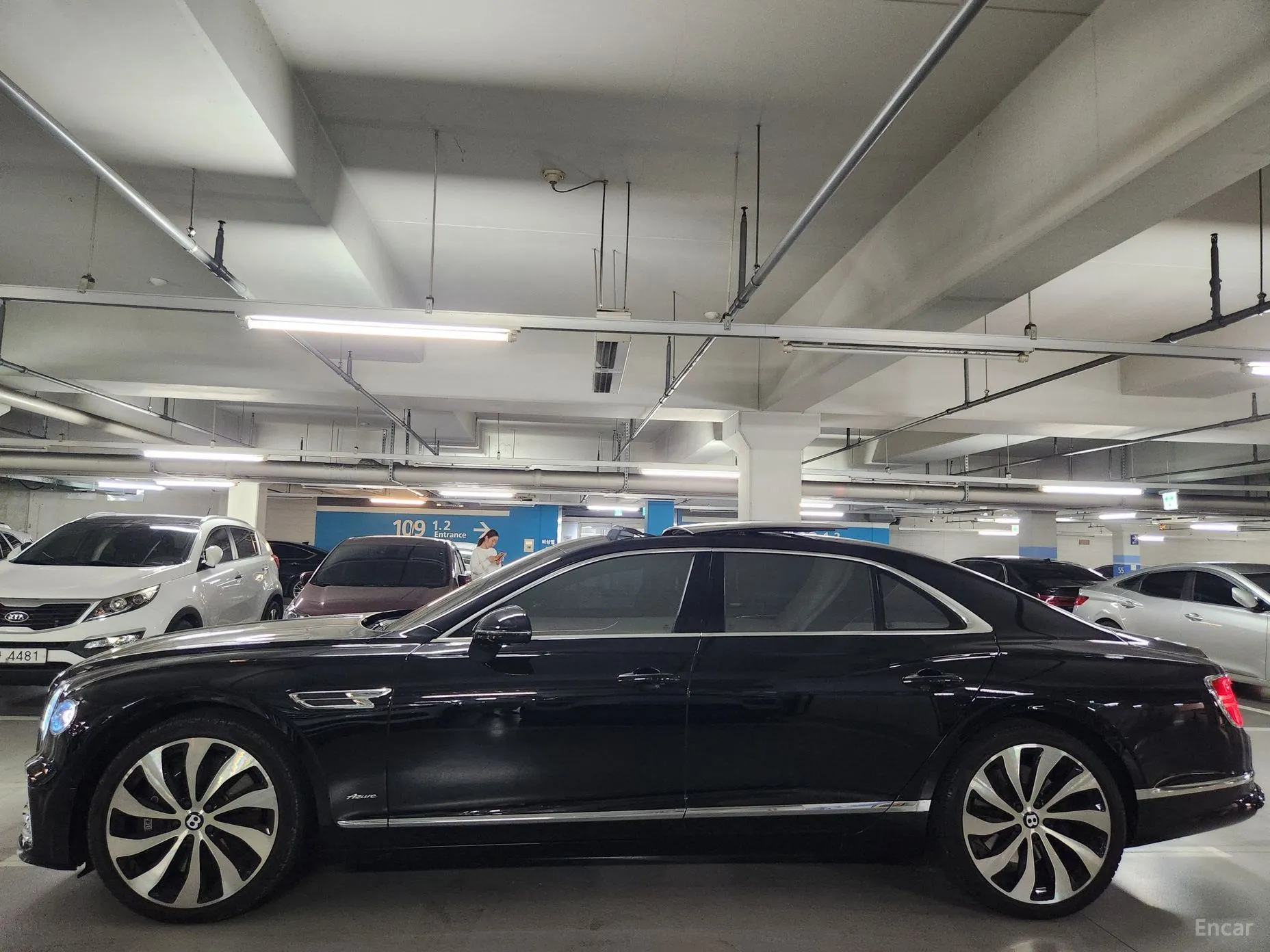 Bentley Flying Spur 3rd Generation превью 7