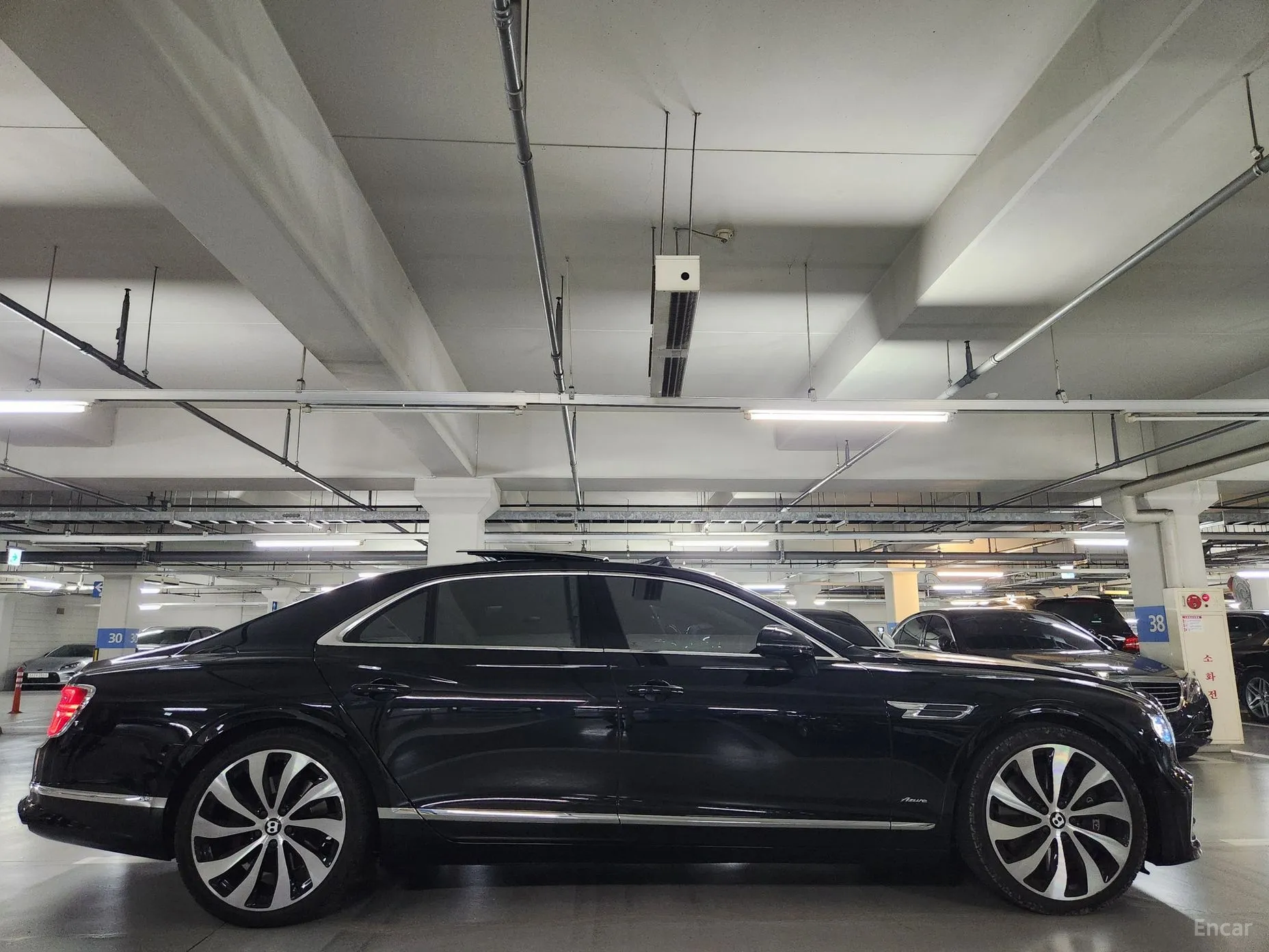 Bentley Flying Spur 3rd Generation превью 8