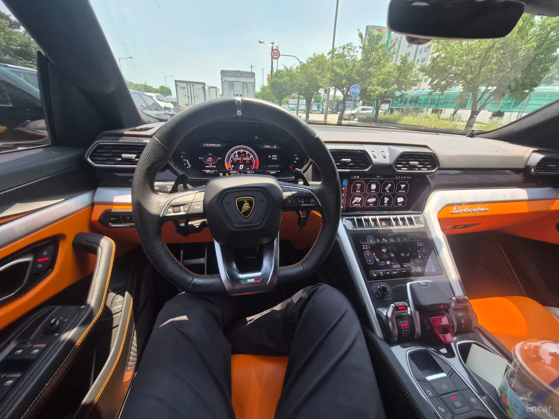 Lamborghini Urus превью 4