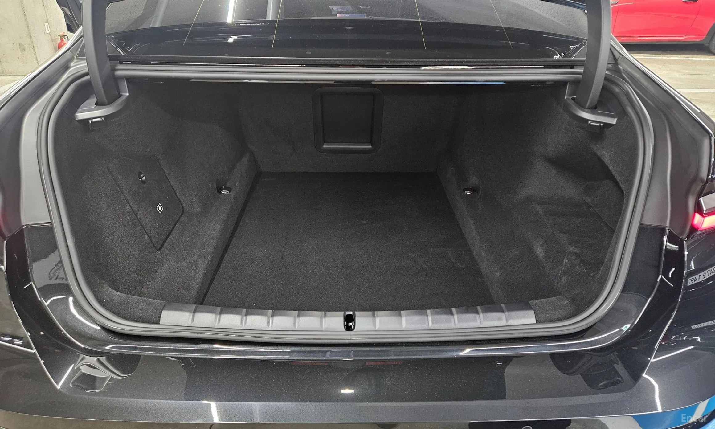 BMW 7 Series (G70) превью 20