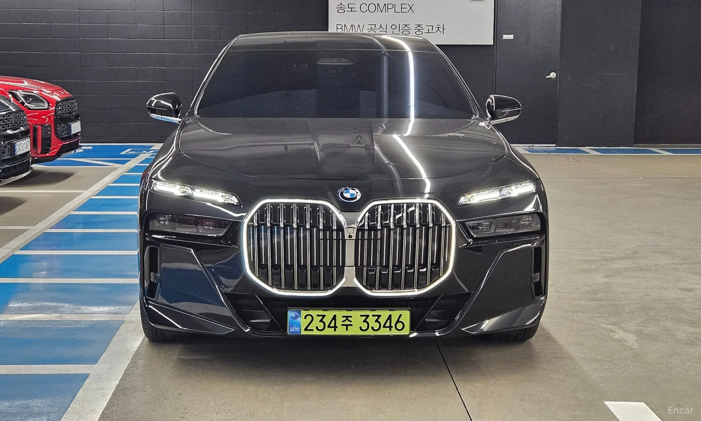BMW 7 Series (G70) превью 3