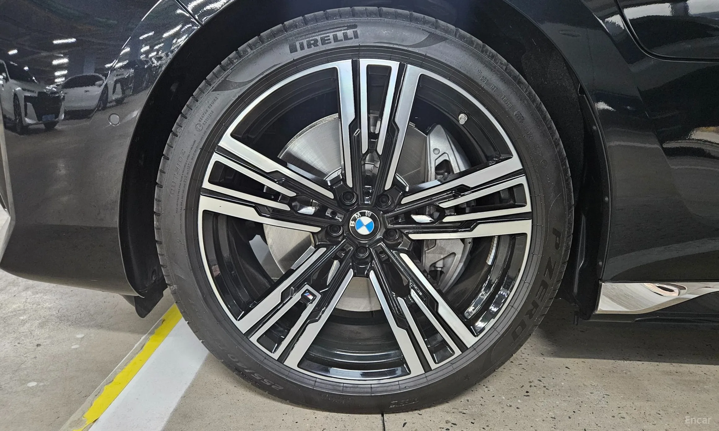 BMW 7 Series (G70) превью 5