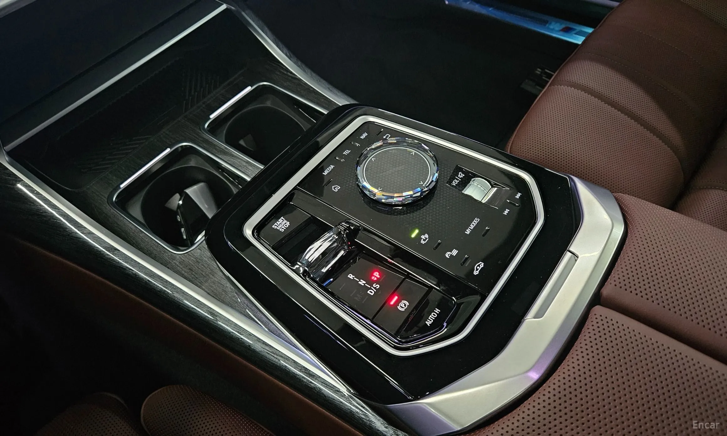 BMW 7 Series (G70) превью 9