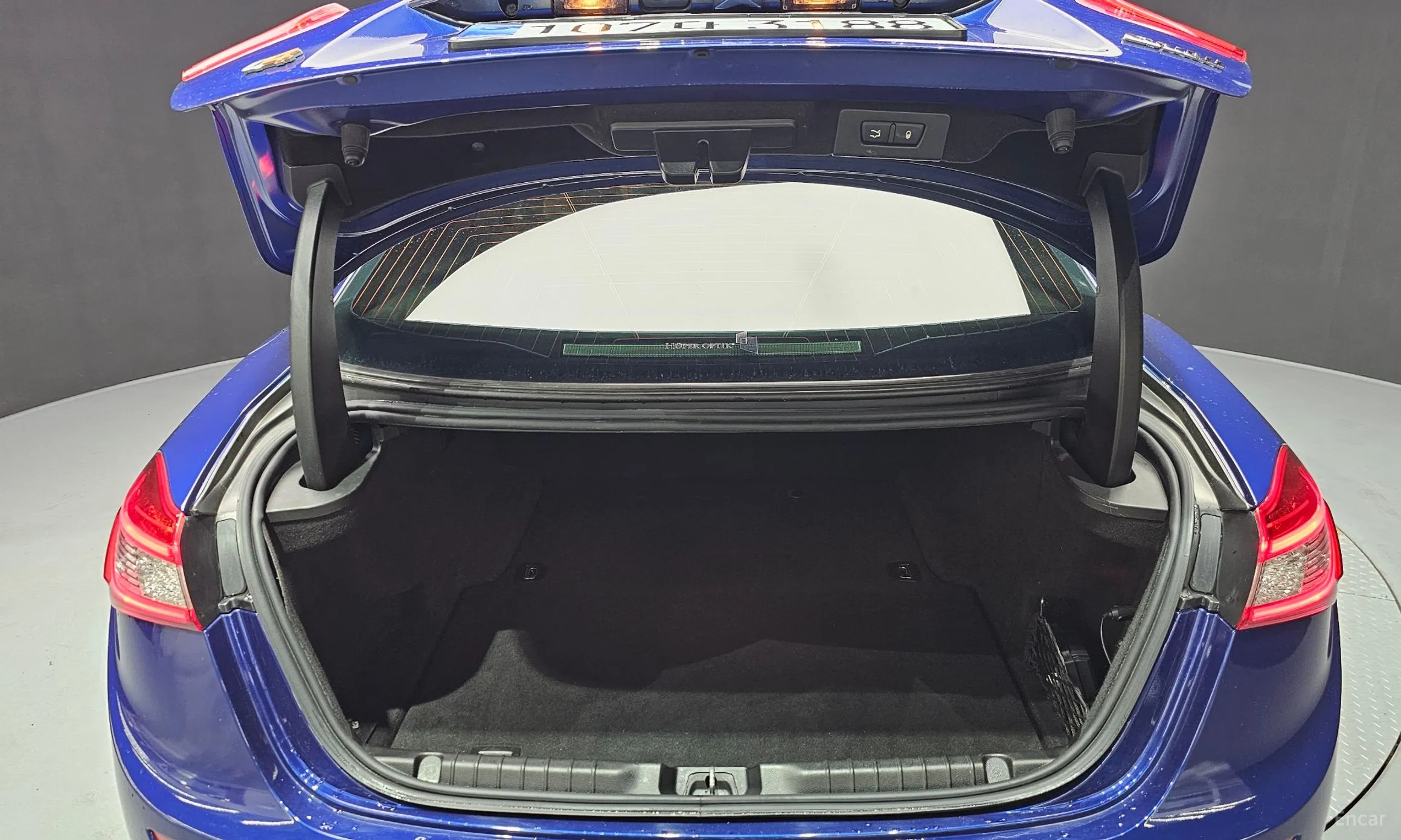 Maserati Ghibli превью 20