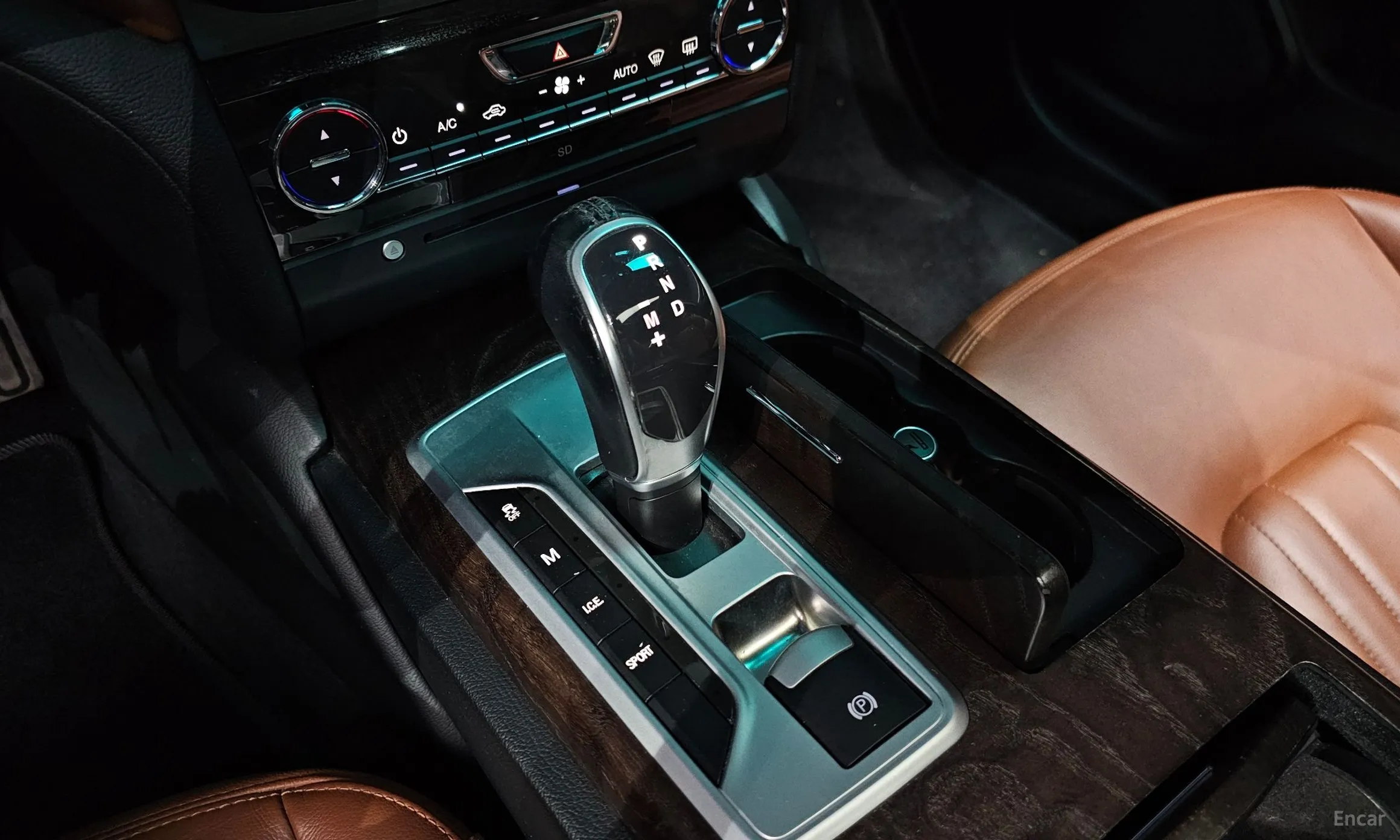 Maserati Ghibli превью 9