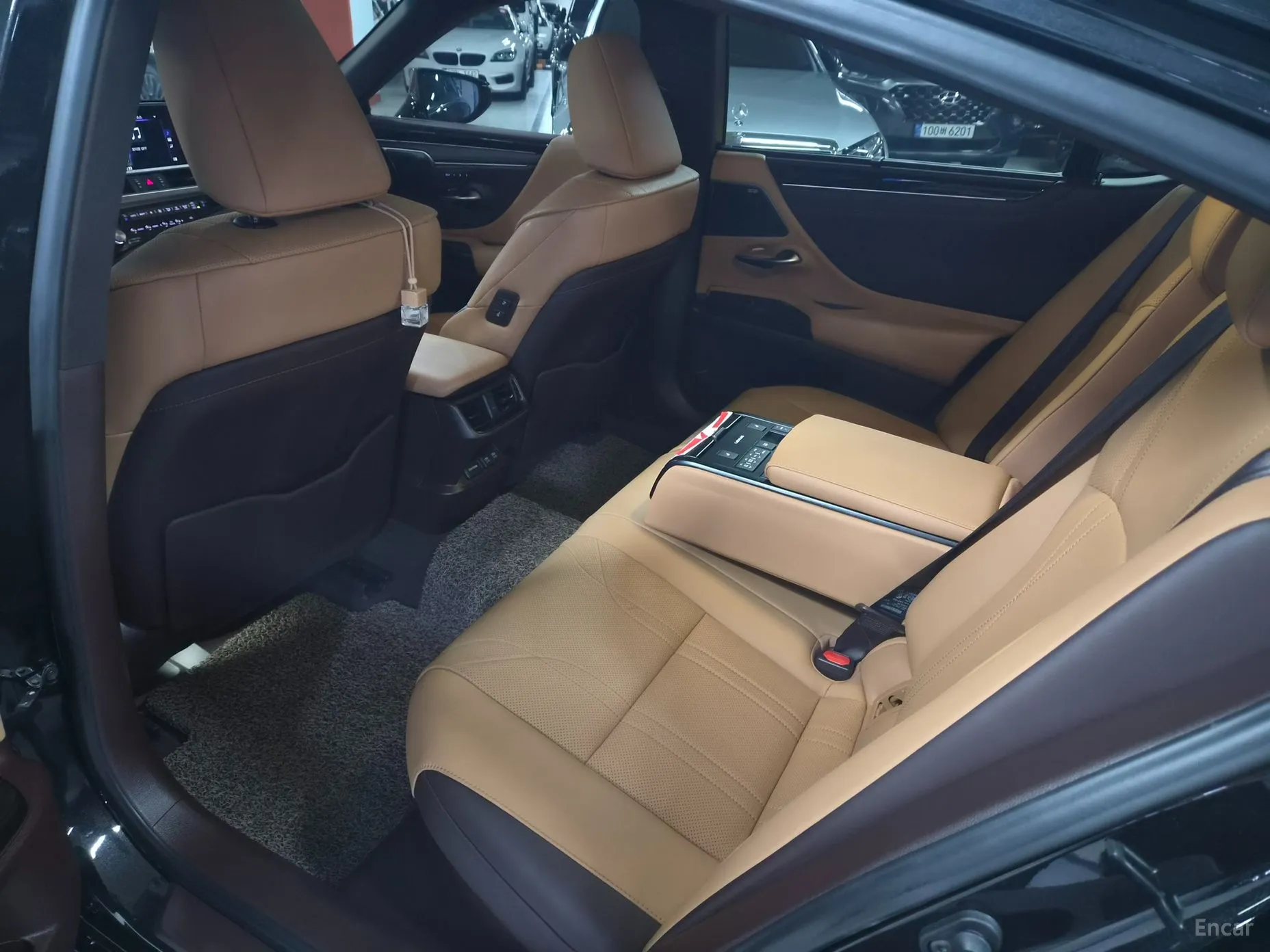 Lexus ES300h 7th Generation превью 10