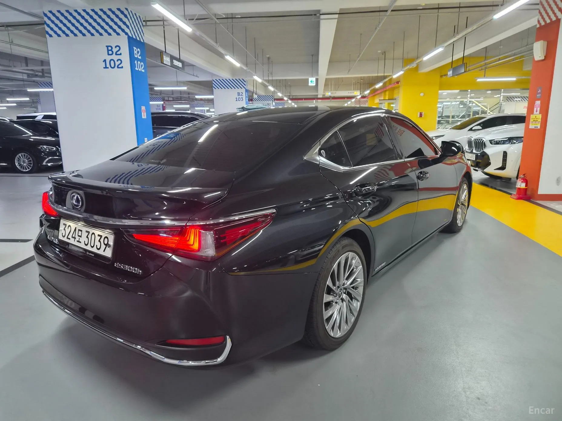 Lexus ES300h 7th Generation превью 3