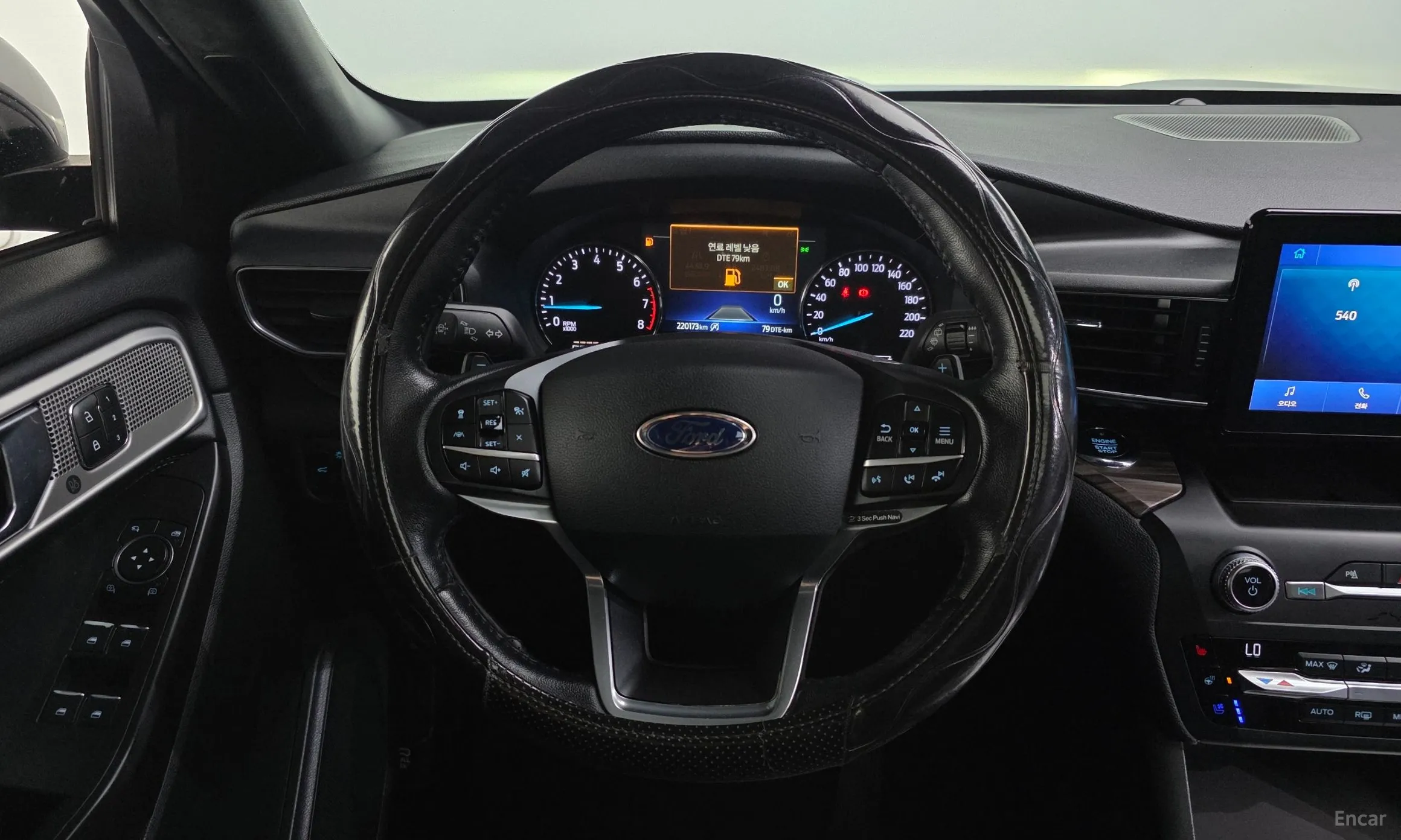 Ford Explorer 6th Generation превью 13