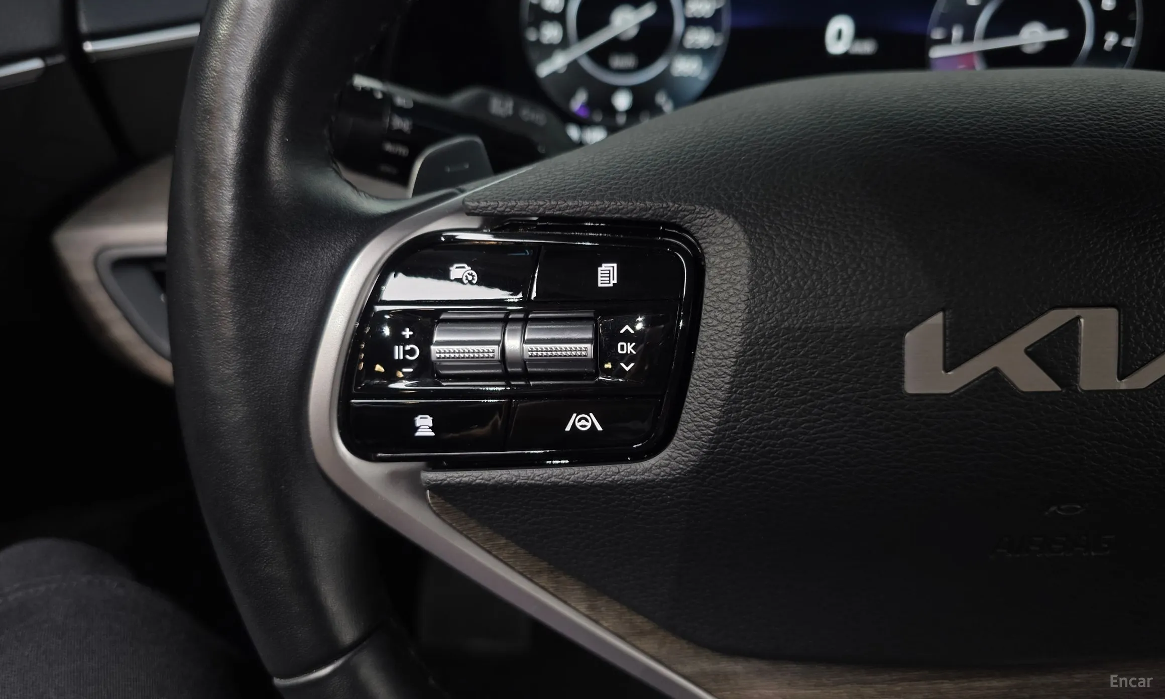 Kia K8 превью 17