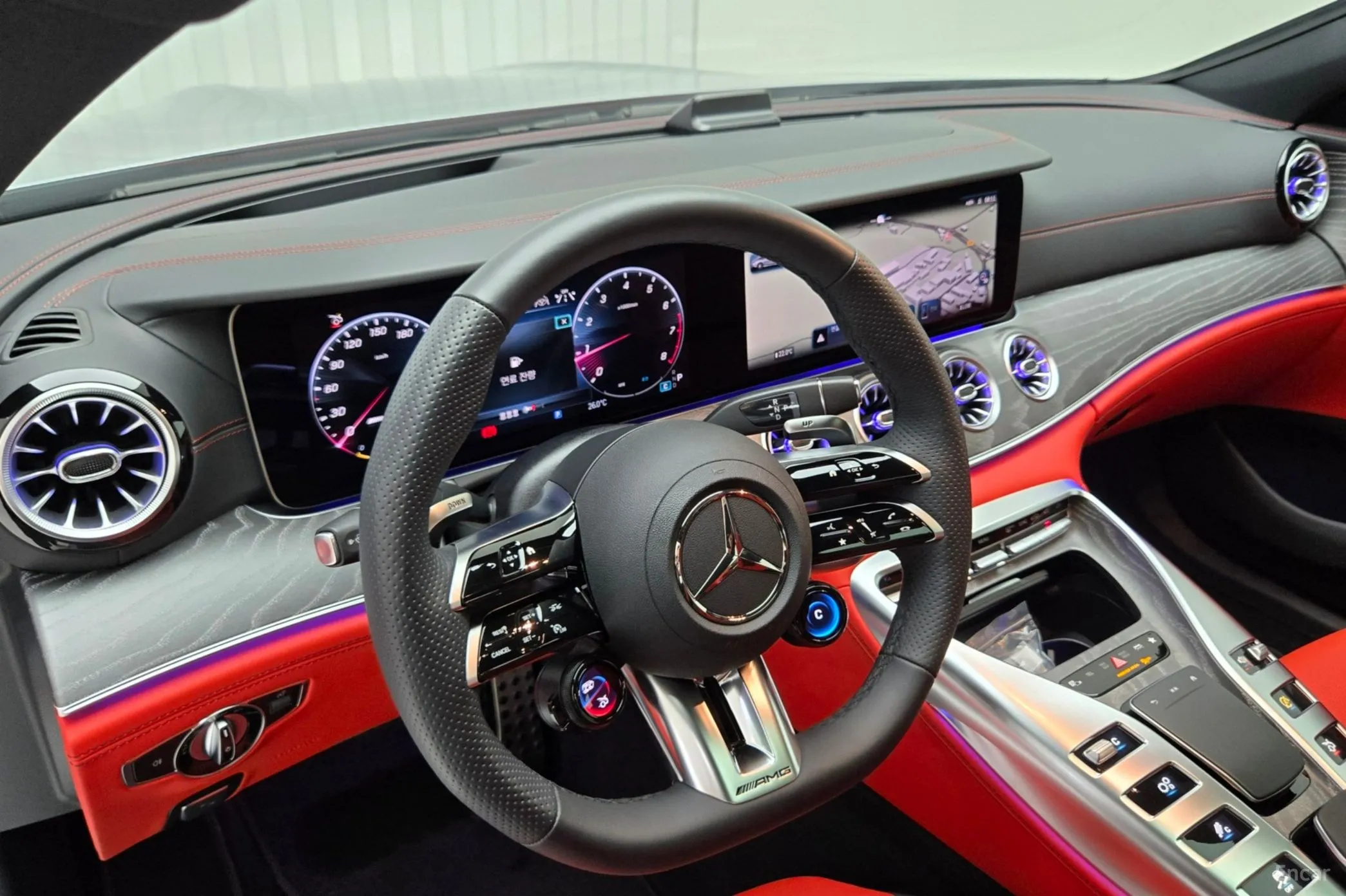 Mercedes Benz AMG GT превью 13