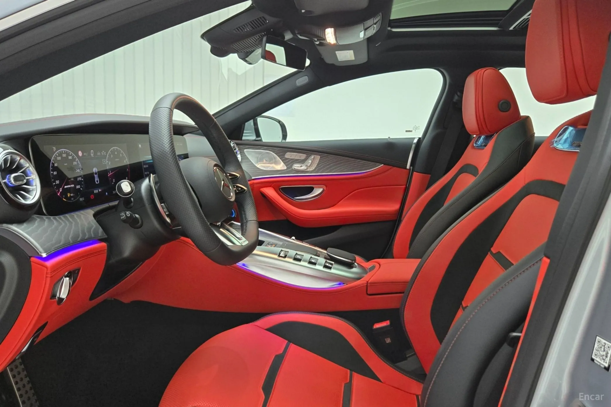 Mercedes Benz AMG GT превью 14