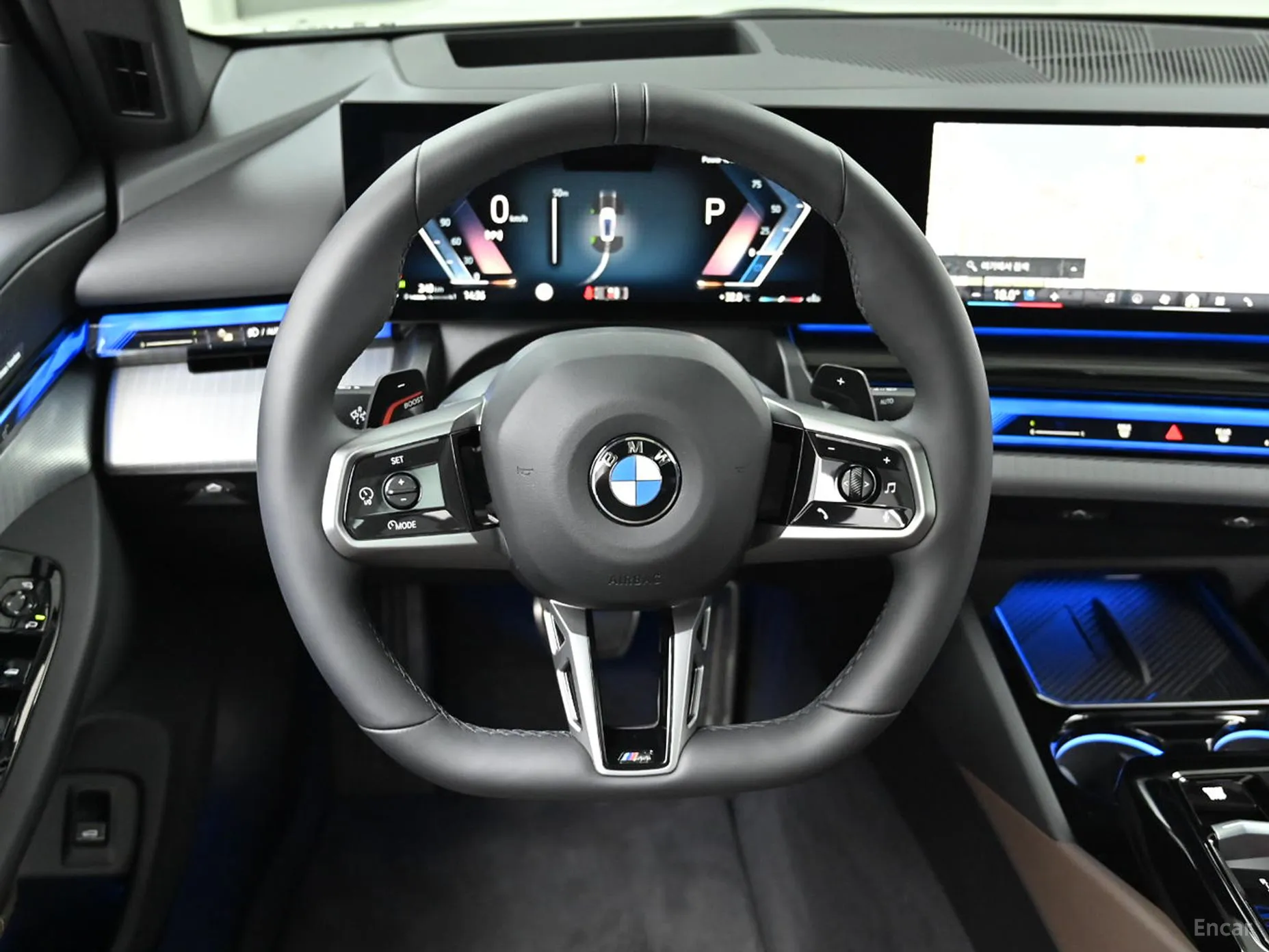 BMW 5 Series (G60) превью 13