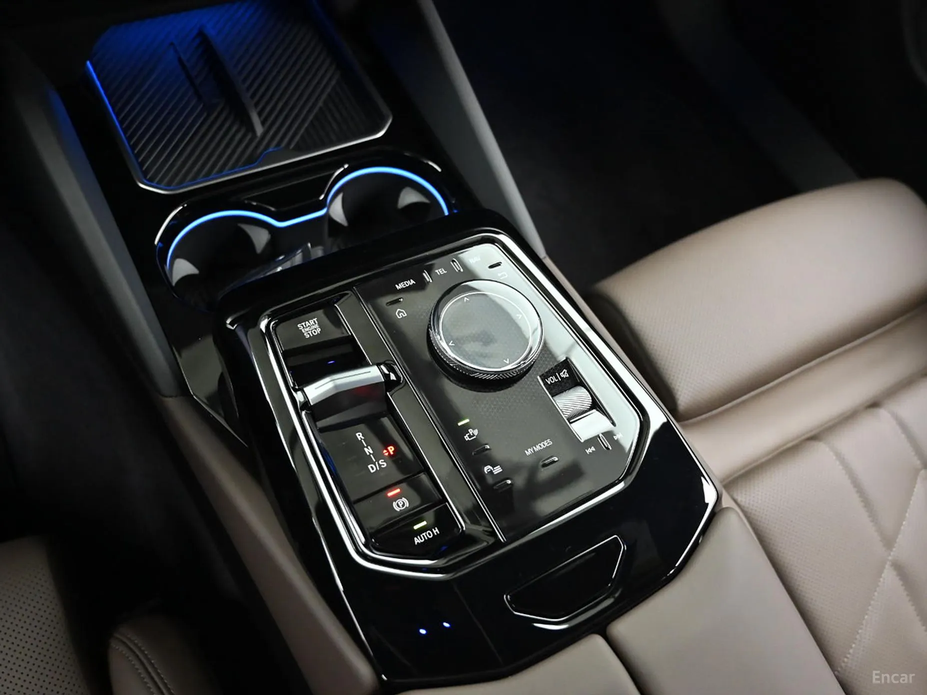 BMW 5 Series (G60) превью 20
